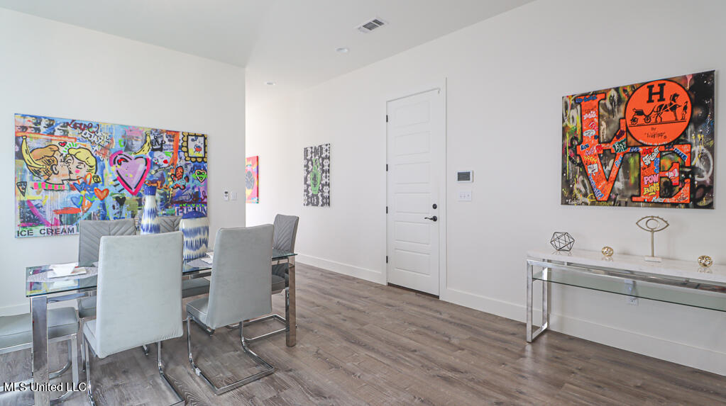 136 Markham Drive Property Photo 16
