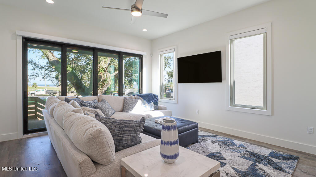 136 Markham Drive Property Photo 19