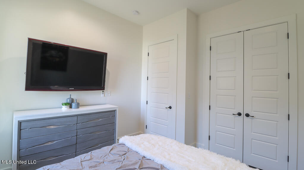136 Markham Drive Property Photo 29