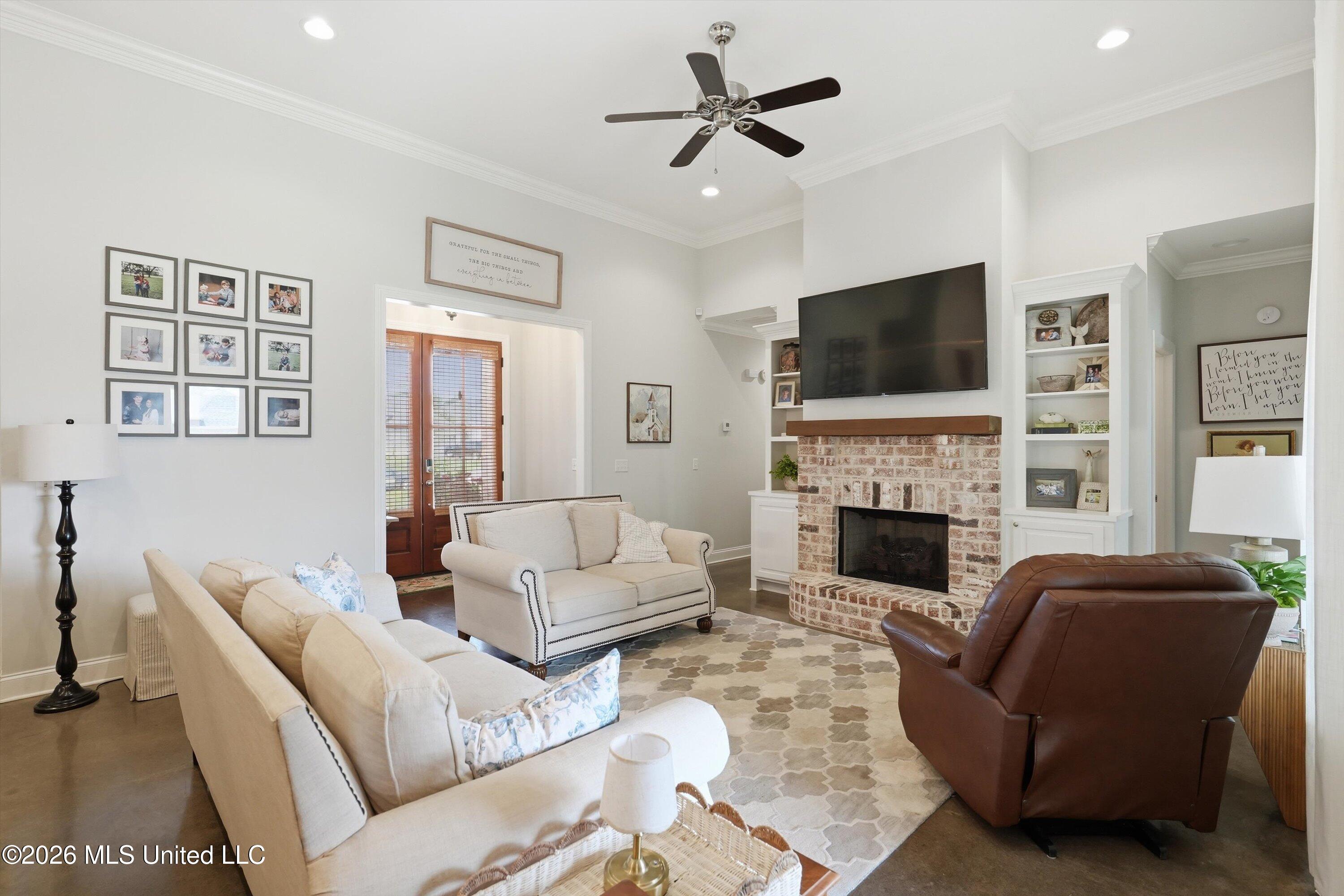 512 Carrington Drive Property Photo 3