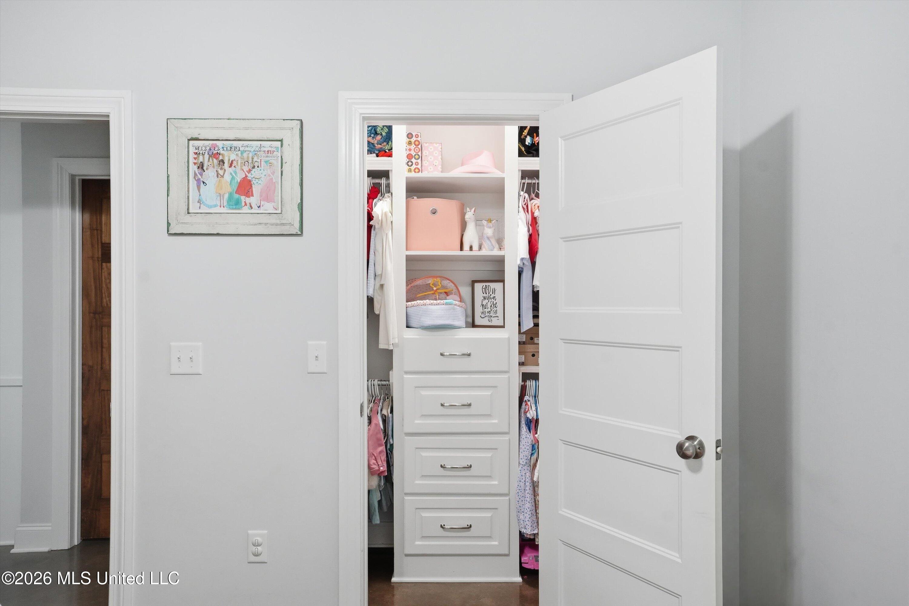 512 Carrington Drive Property Photo 23