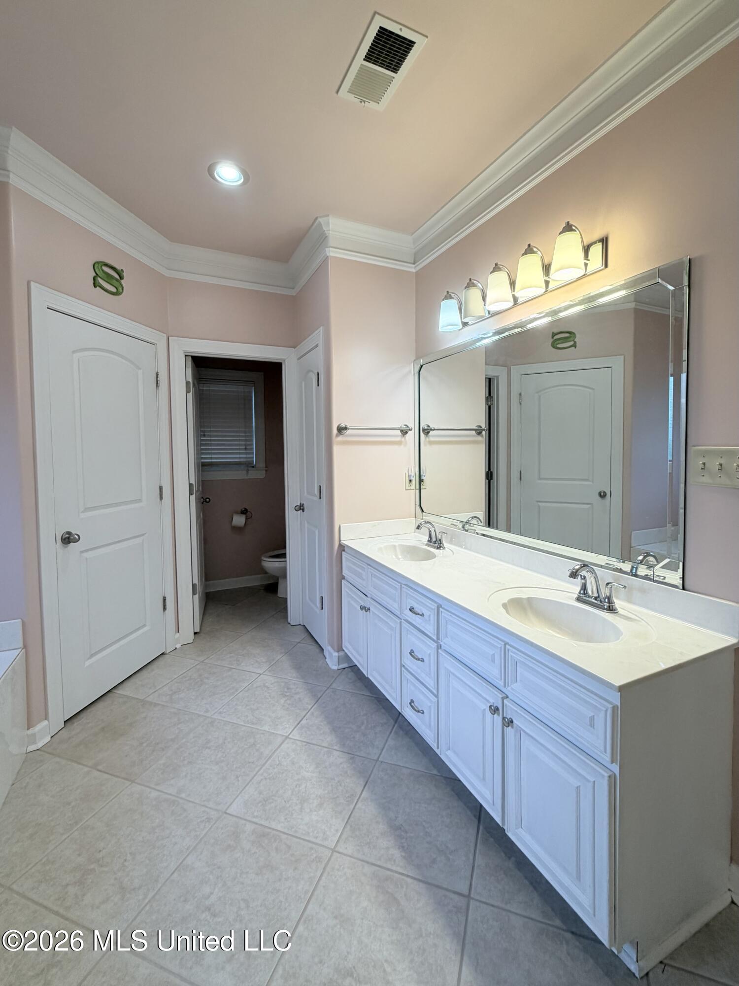 123 Tall Oaks Drive Property Photo 17