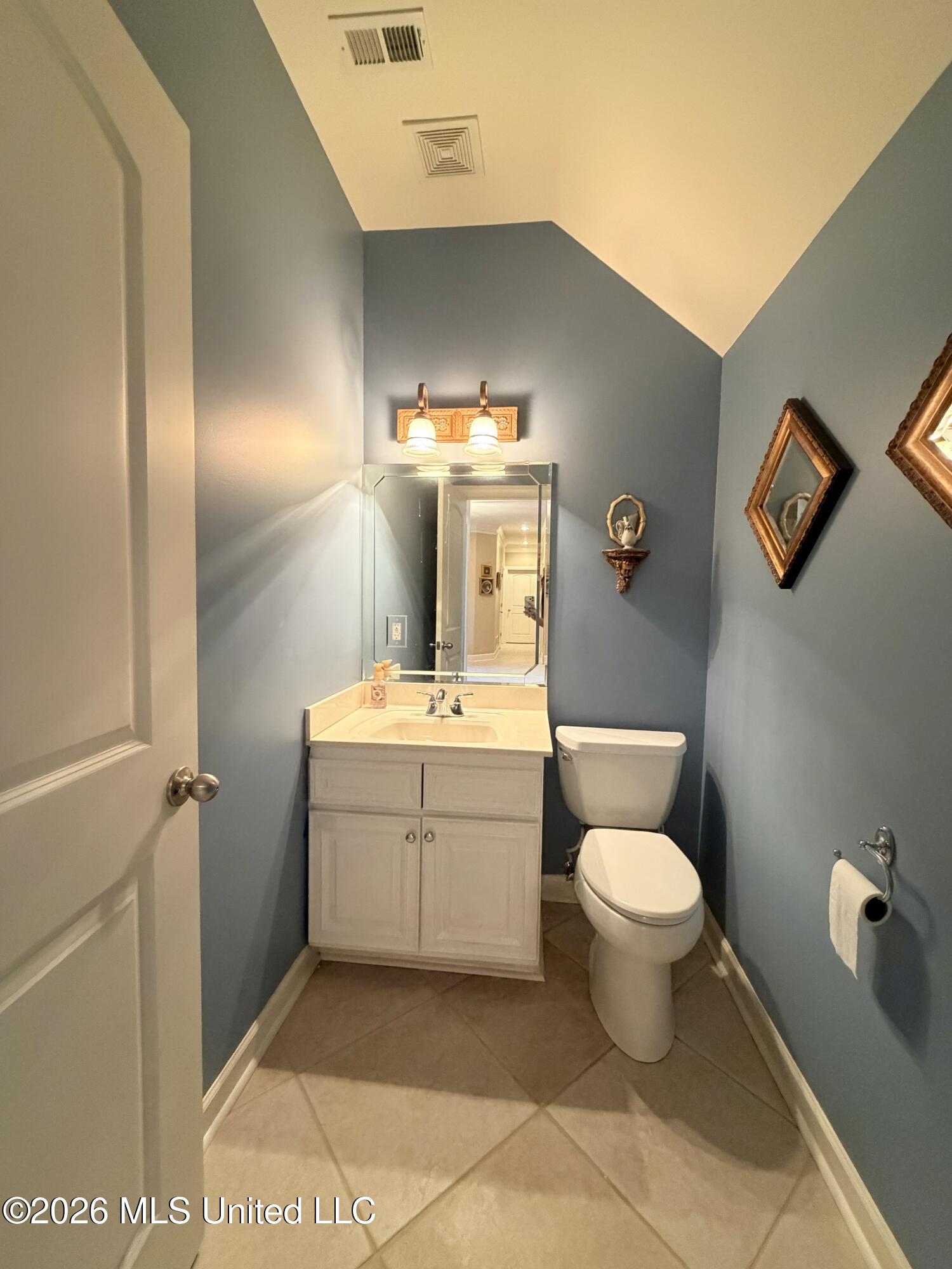 123 Tall Oaks Drive Property Photo 23