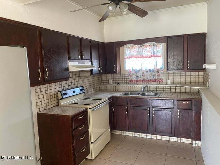 3010 Martin Street Property Photo 3