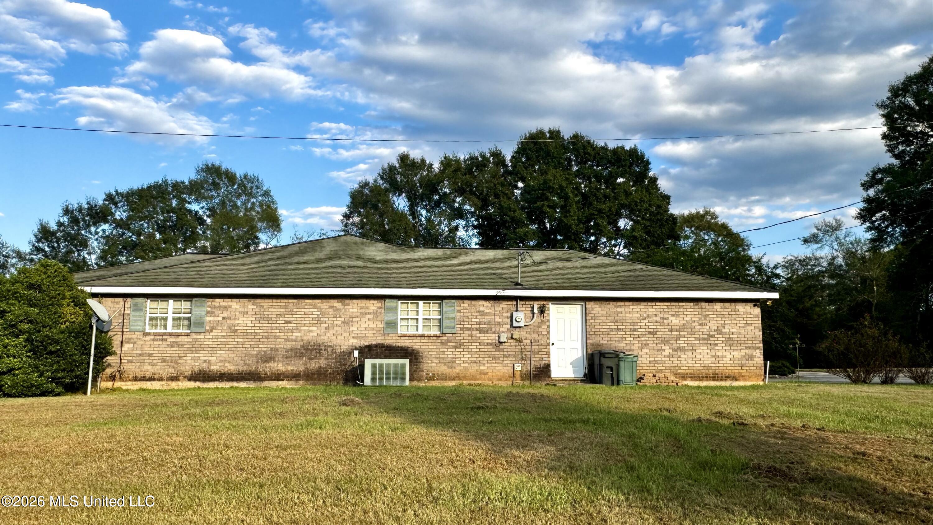95 W Burnette Road Property Photo 5