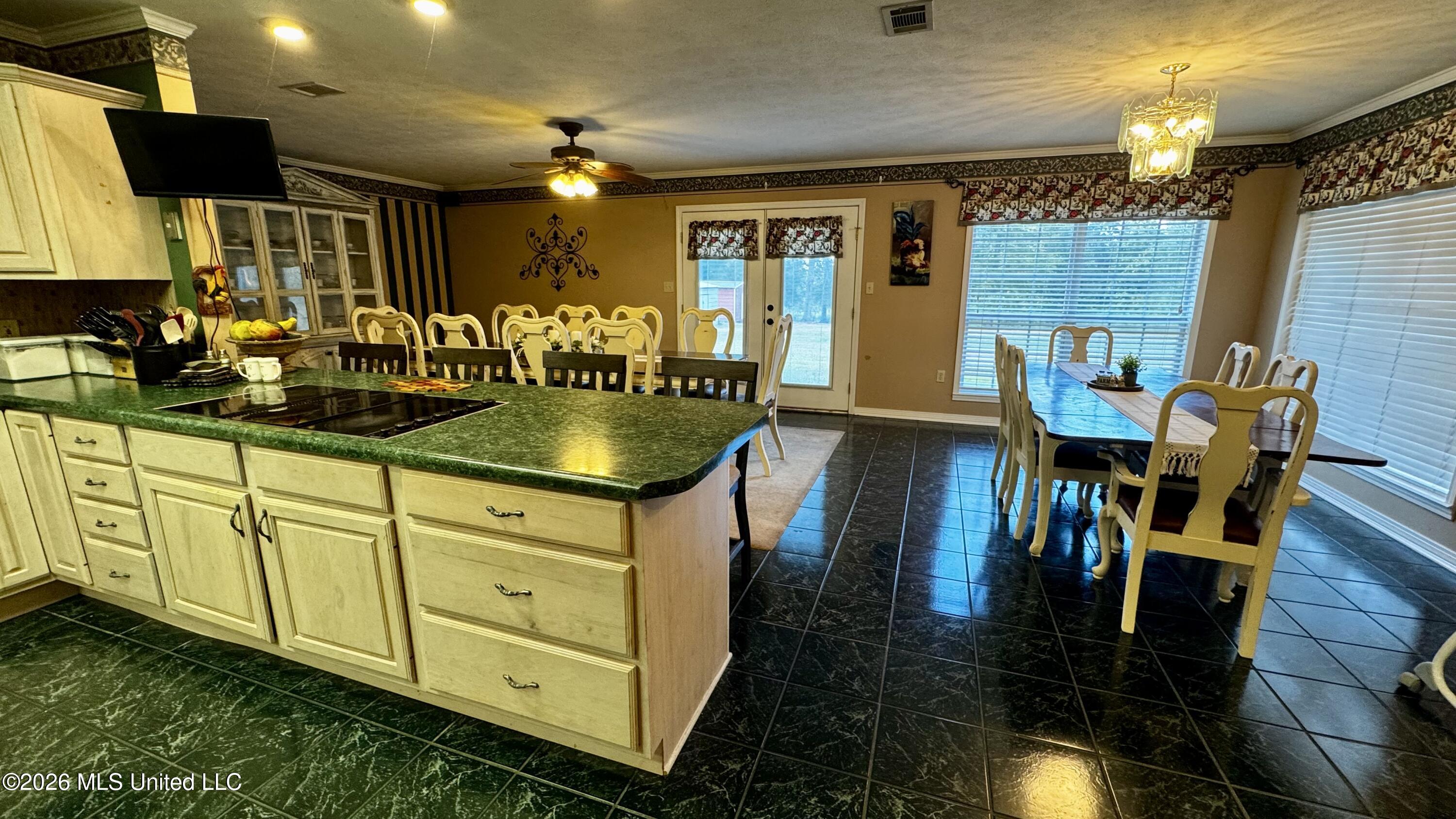 95 W Burnette Road Property Photo 12