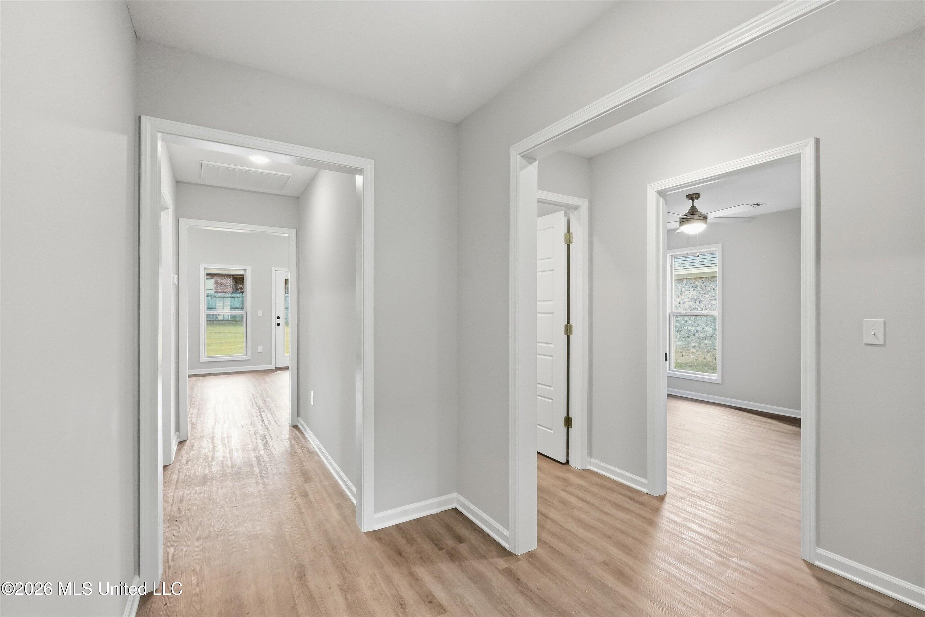 527 Stone Brook Place Property Photo 9