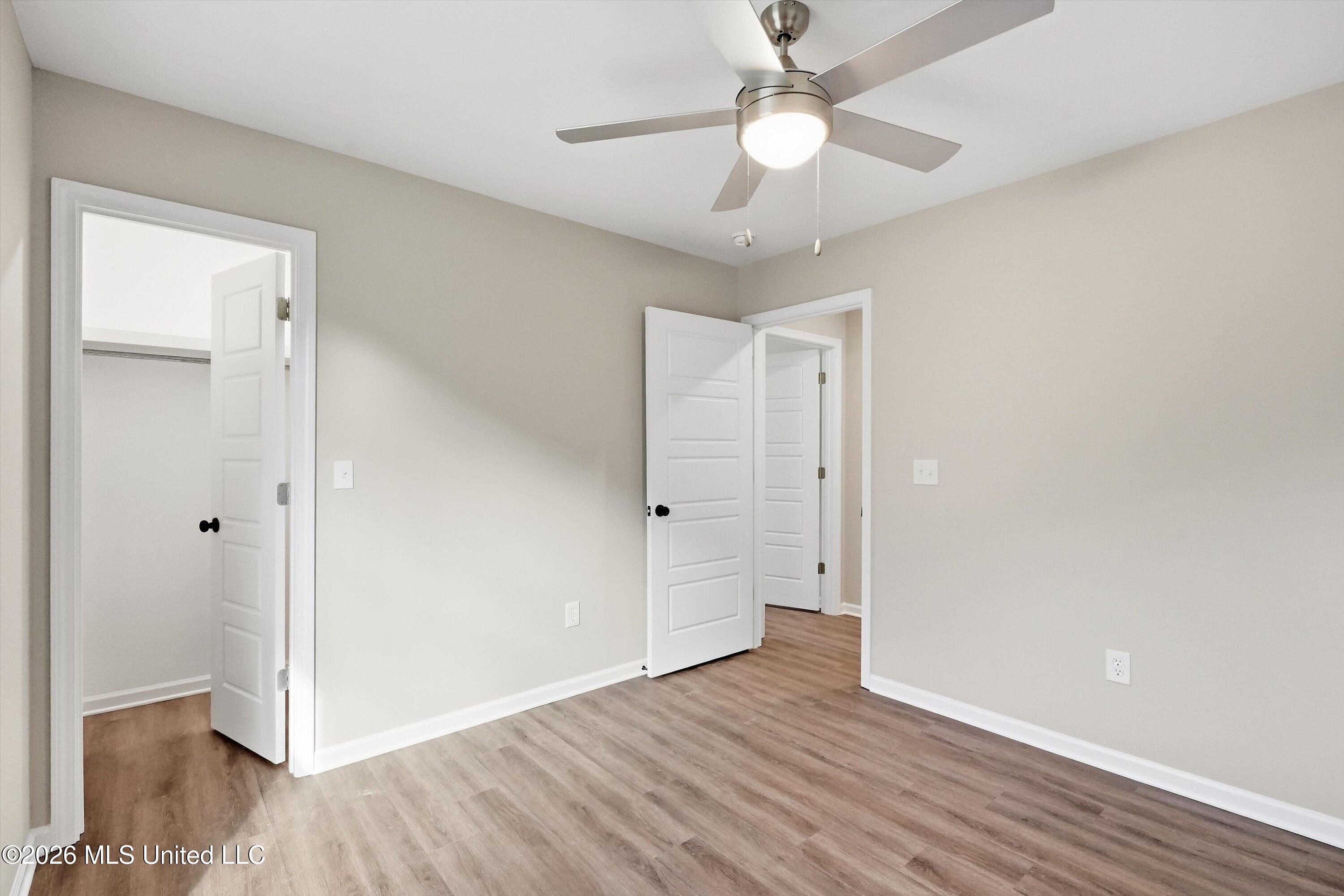 527 Stone Brook Place Property Photo 11