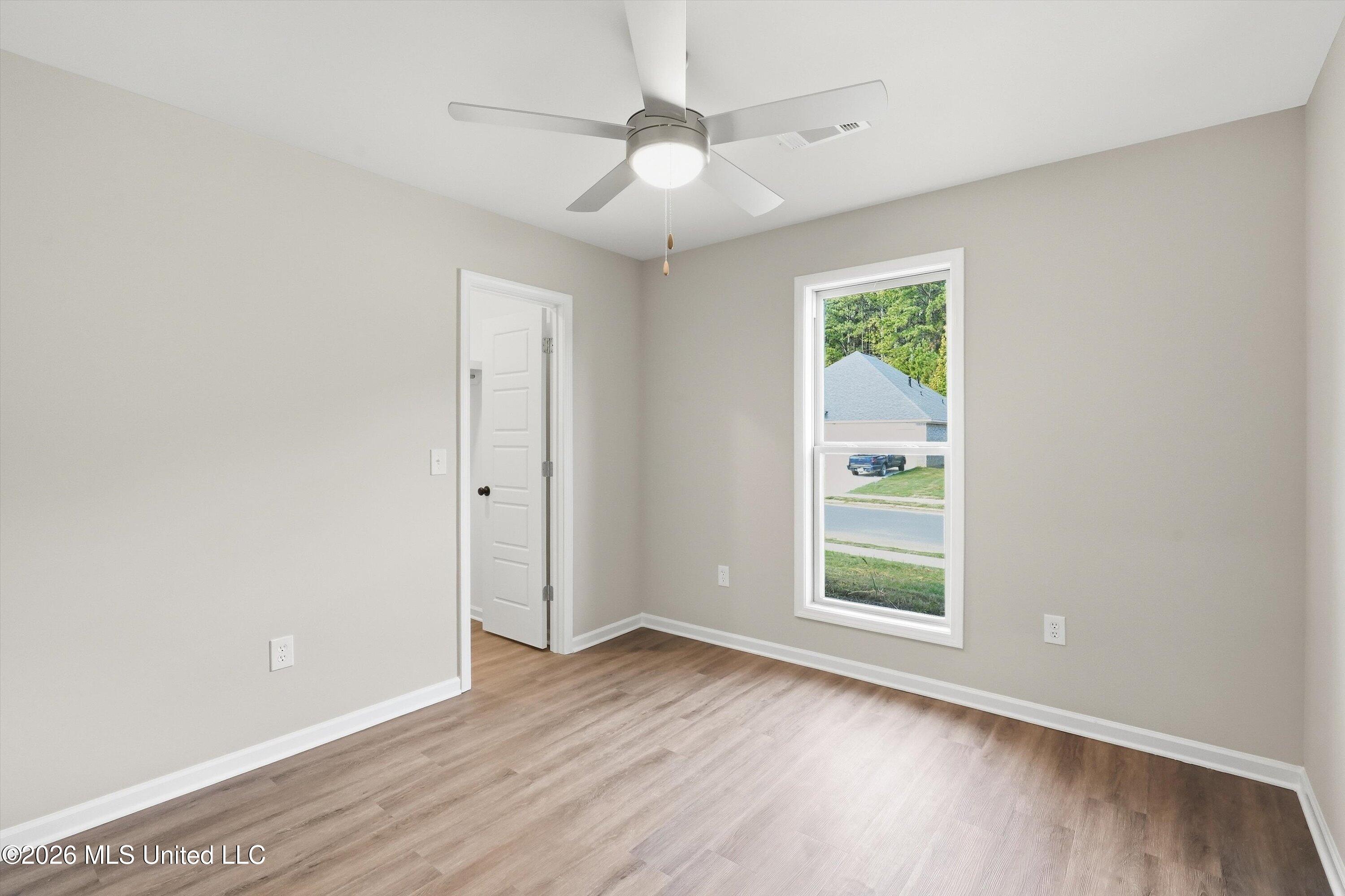 527 Stone Brook Place Property Photo 12