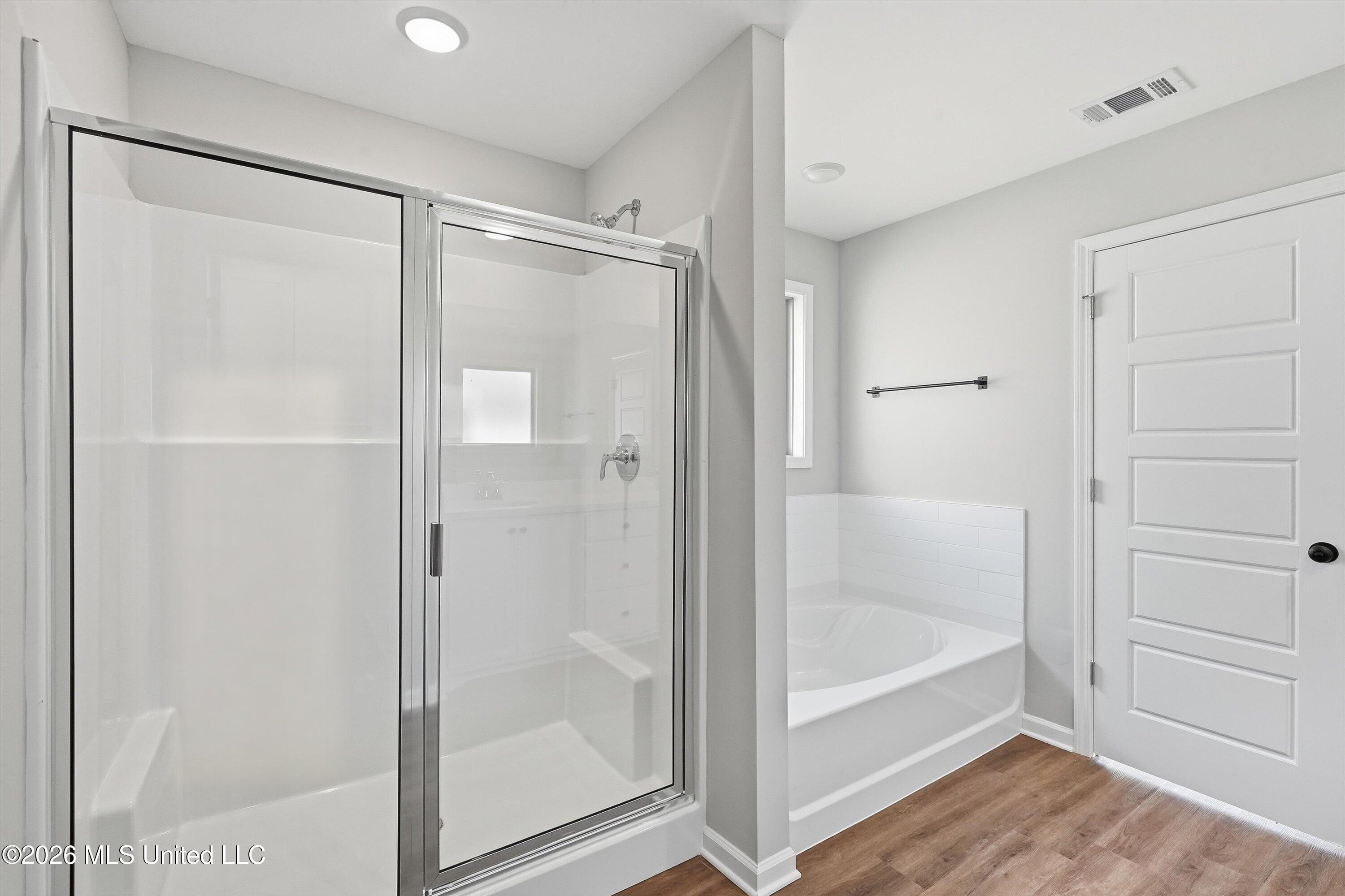 527 Stone Brook Place Property Photo 15