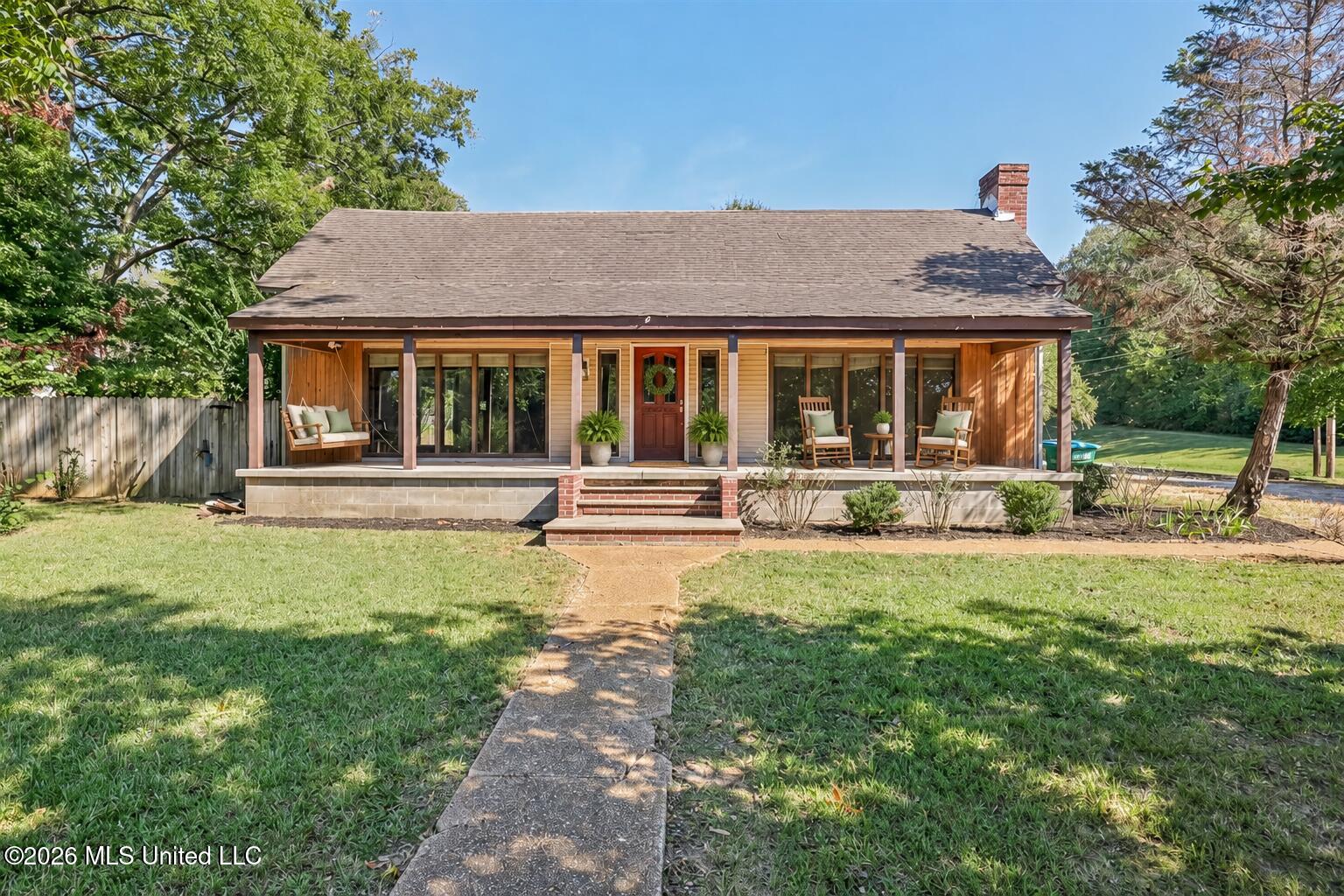 10 W Railroad Avenue Property Photo 2