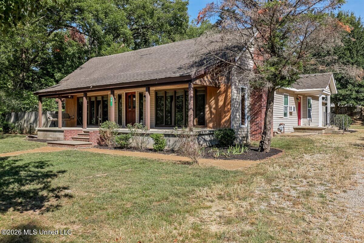 10 W Railroad Avenue Property Photo 3