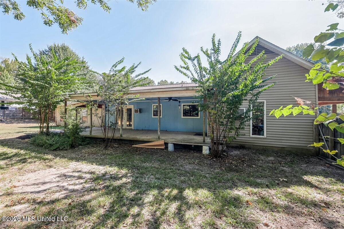 10 W Railroad Avenue Property Photo 4