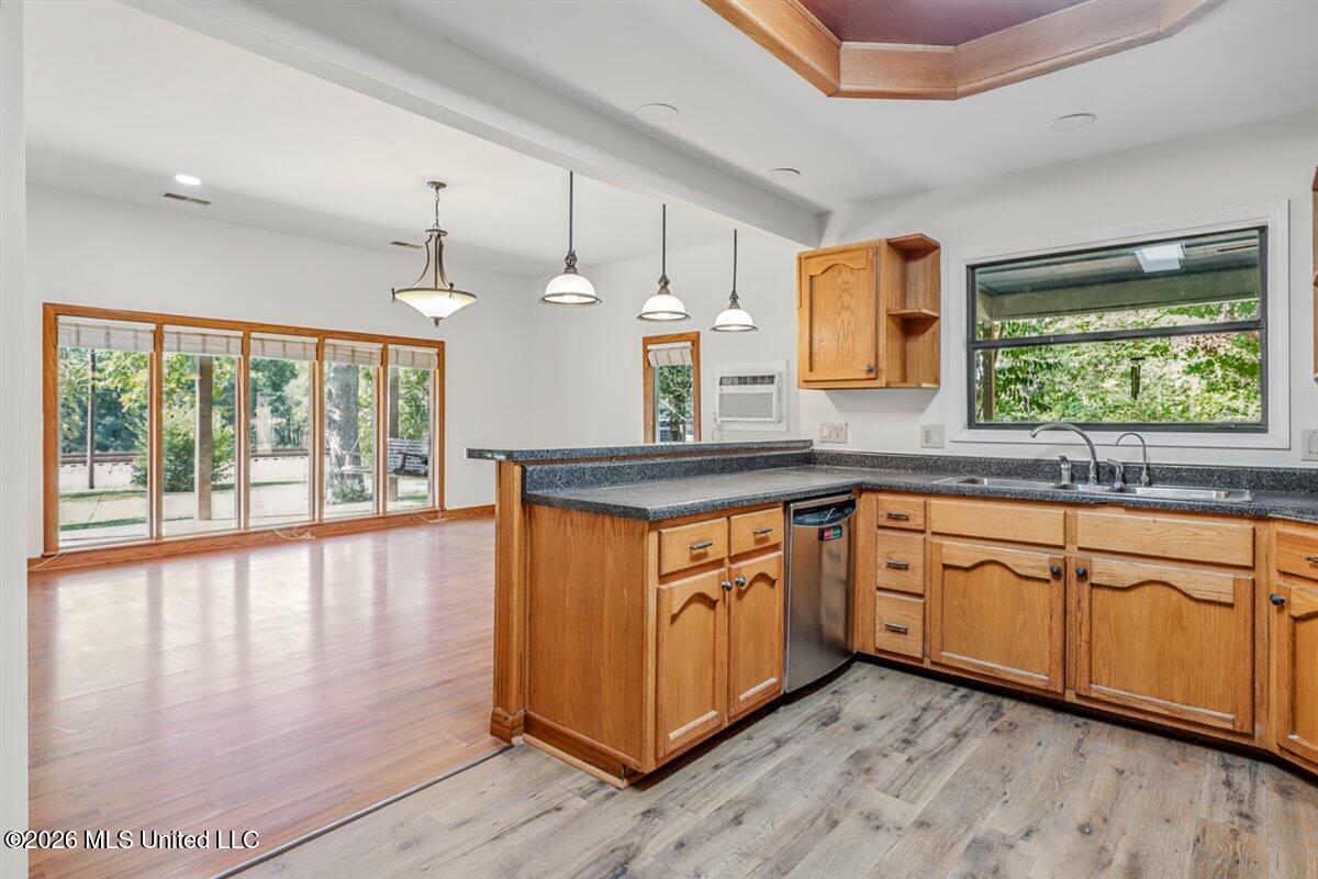 10 W Railroad Avenue Property Photo 17