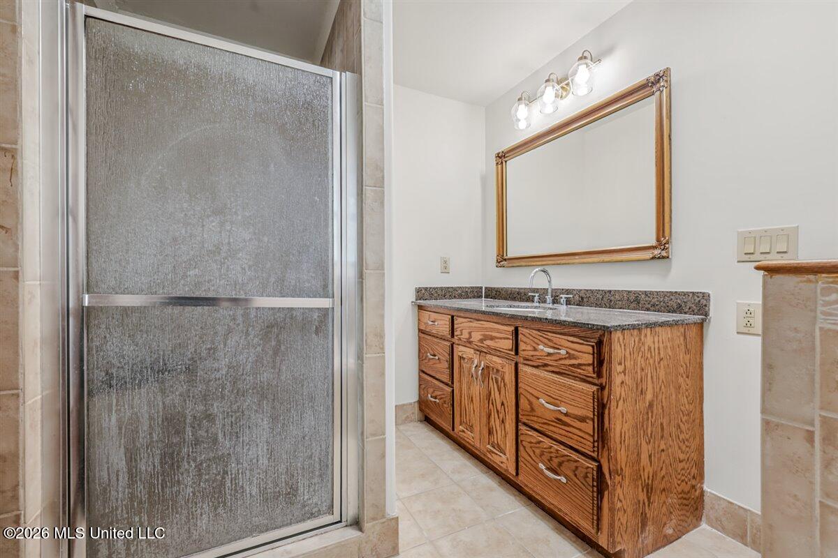 10 W Railroad Avenue Property Photo 23
