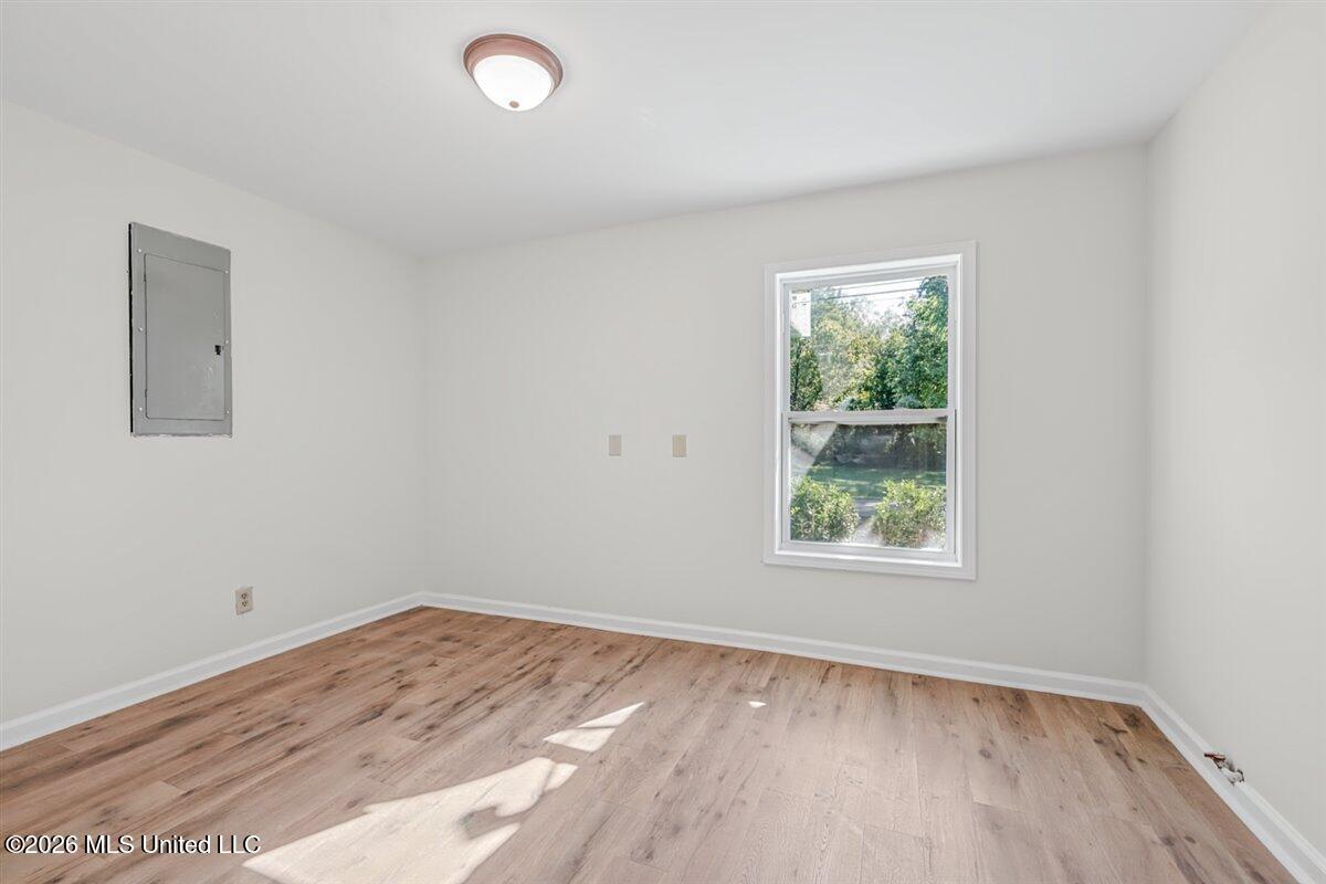10 W Railroad Avenue Property Photo 28