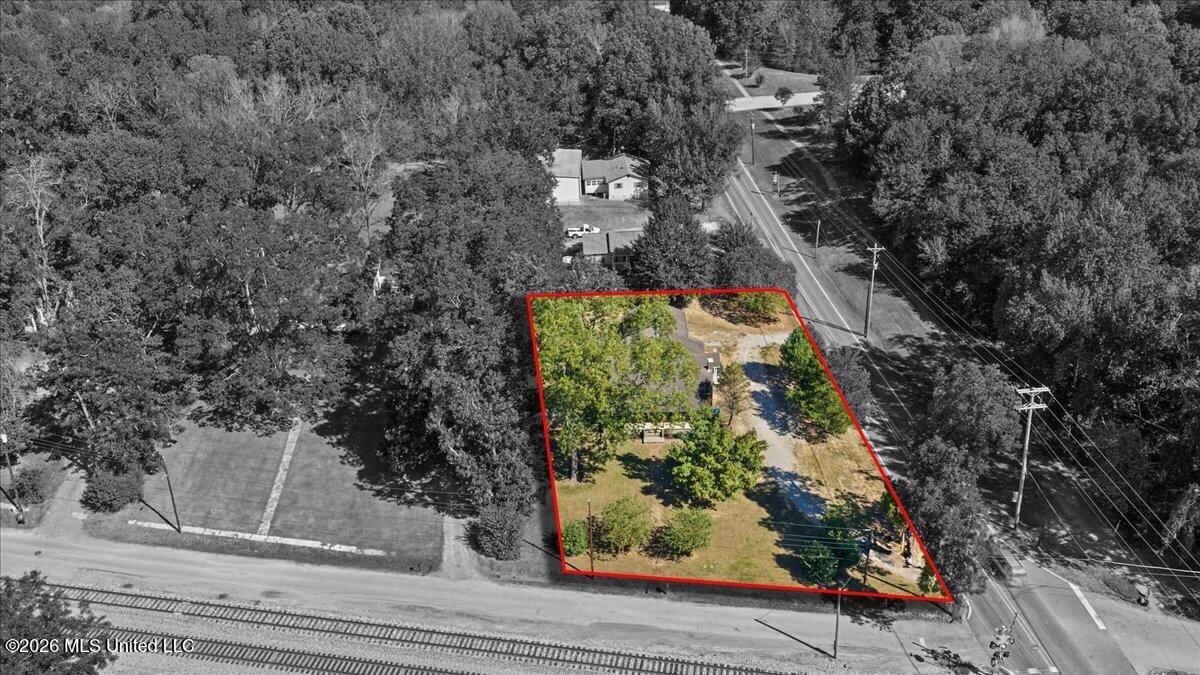 10 W Railroad Avenue Property Photo 43