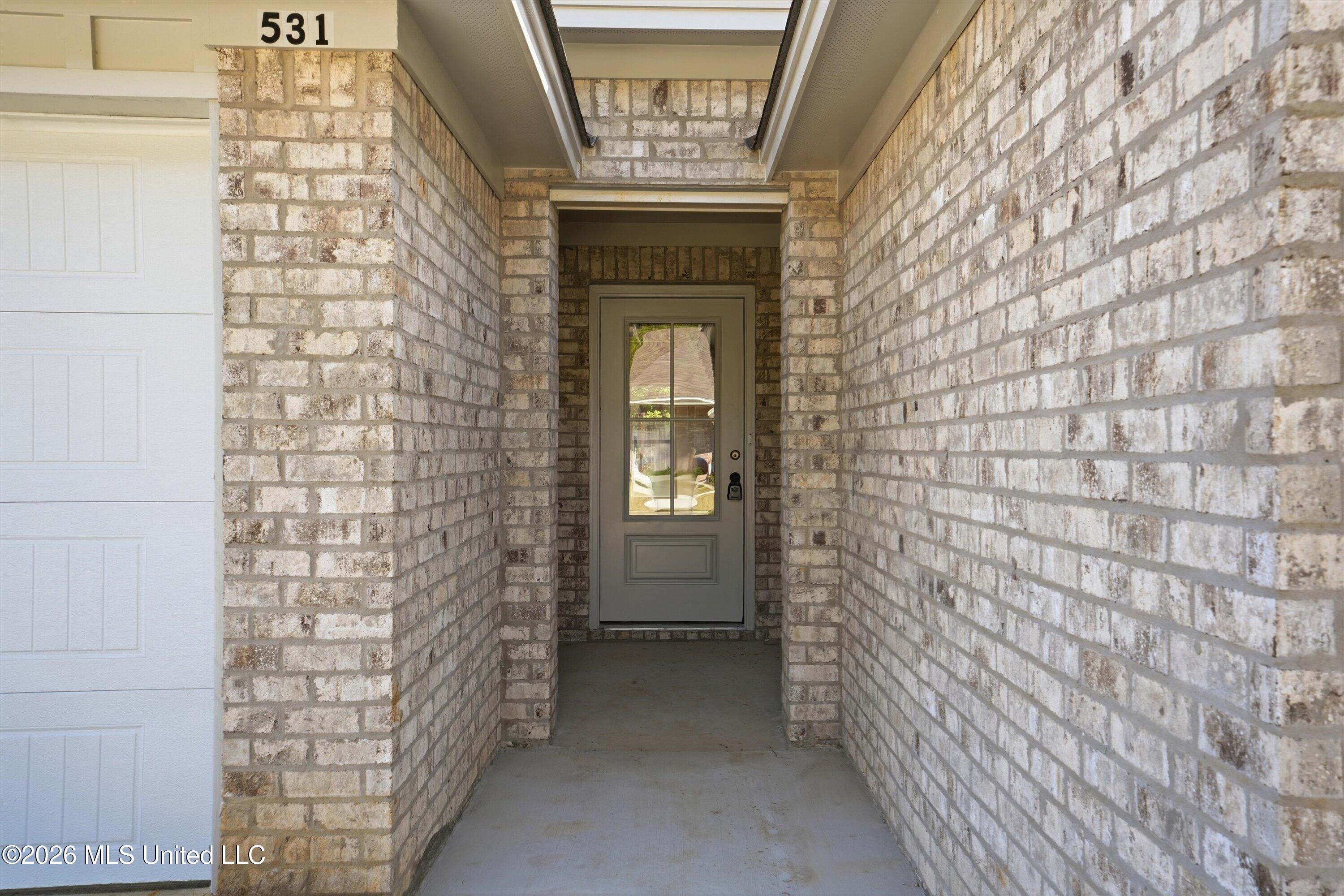 531 Stone Brook Place Property Photo 2
