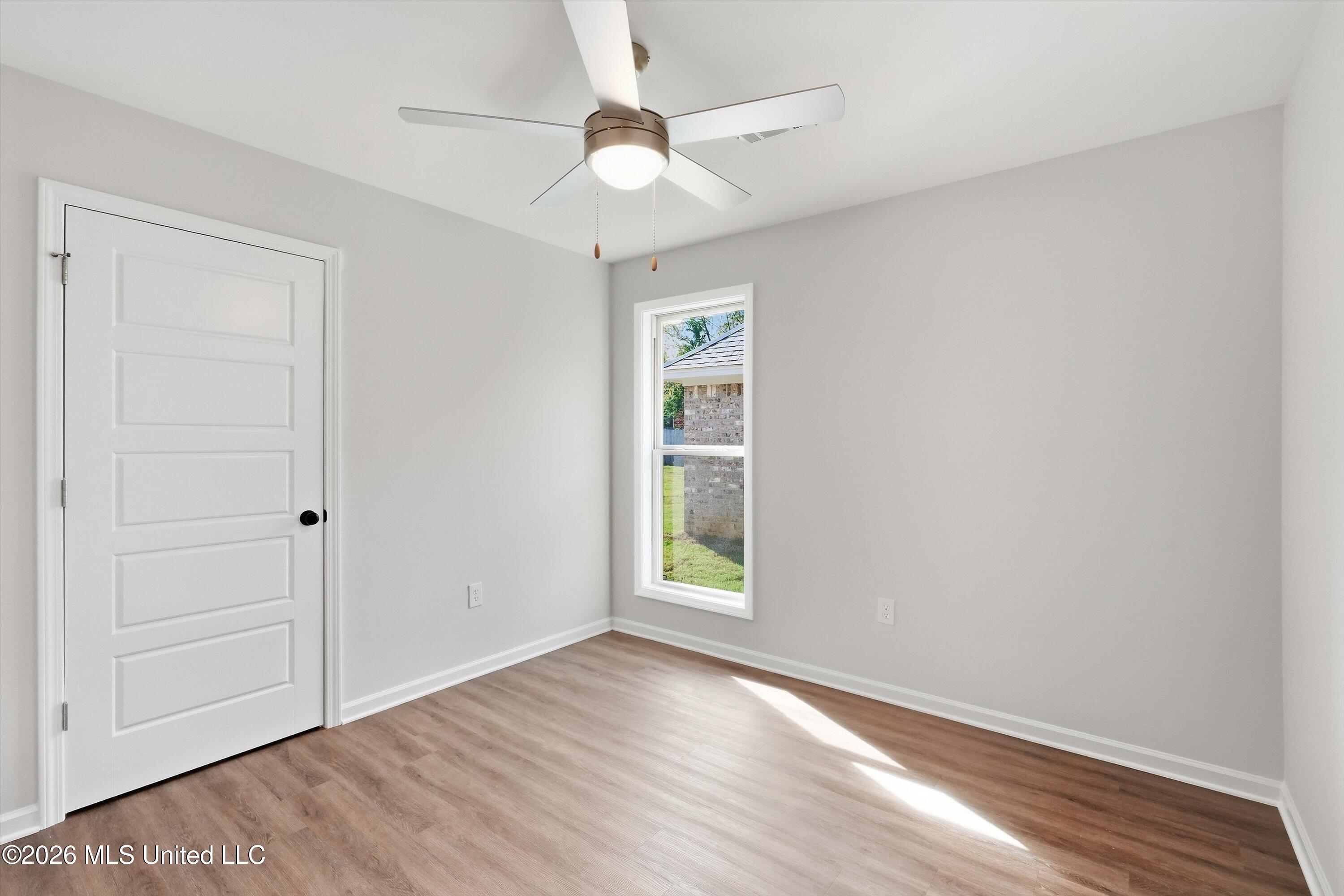 531 Stone Brook Place Property Photo 5