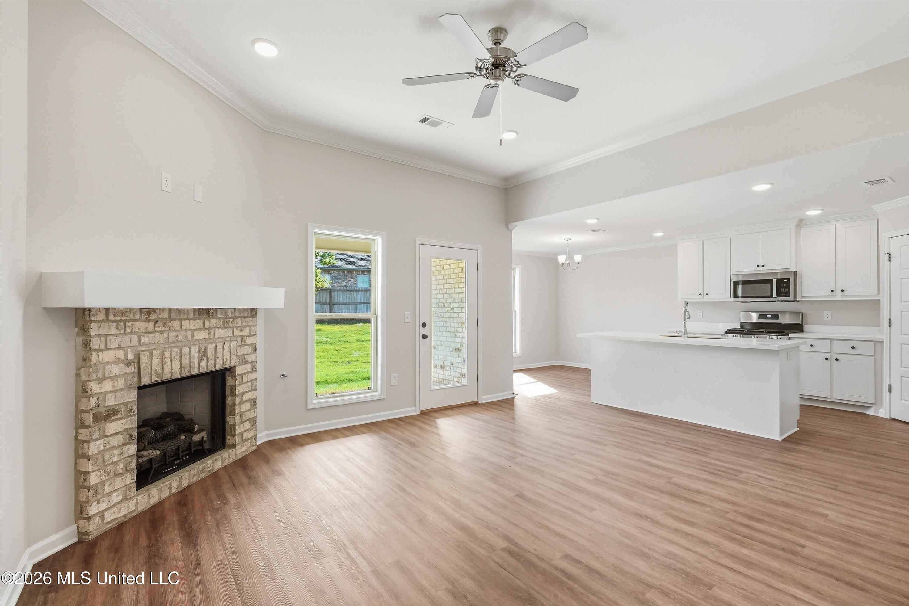 531 Stone Brook Place Property Photo 8