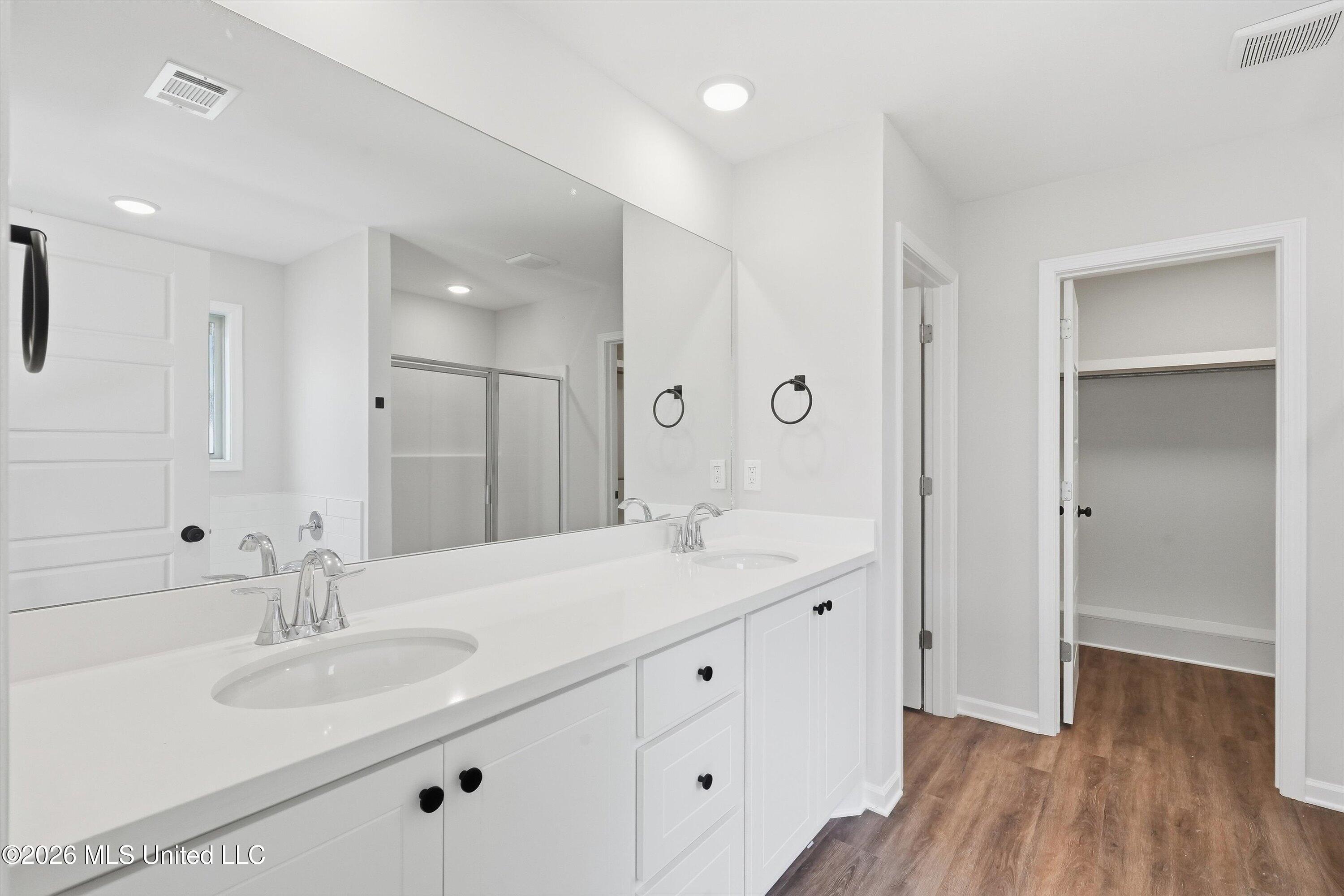 531 Stone Brook Place Property Photo 11