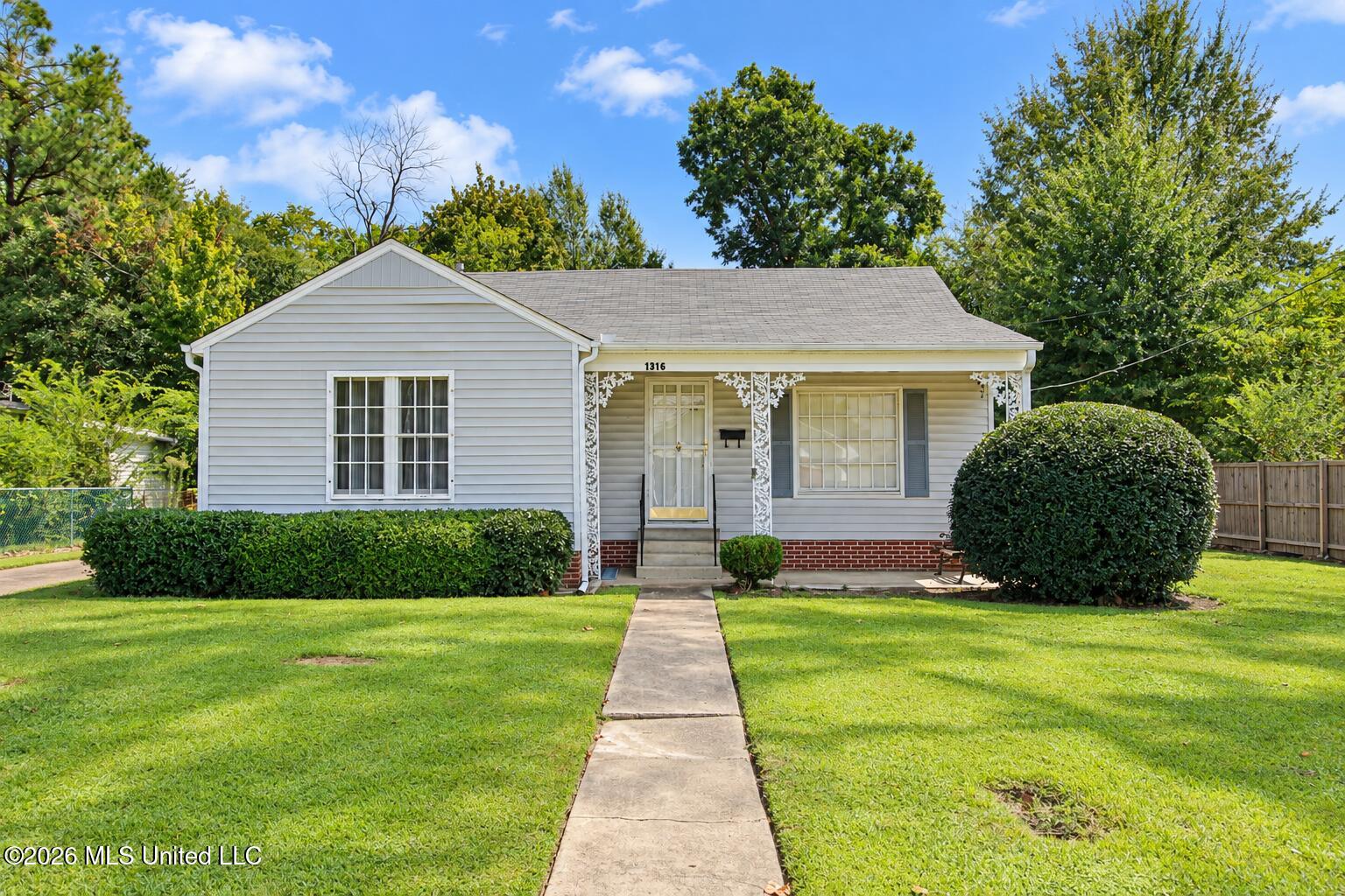 1316 Calhoun Property Photo 1
