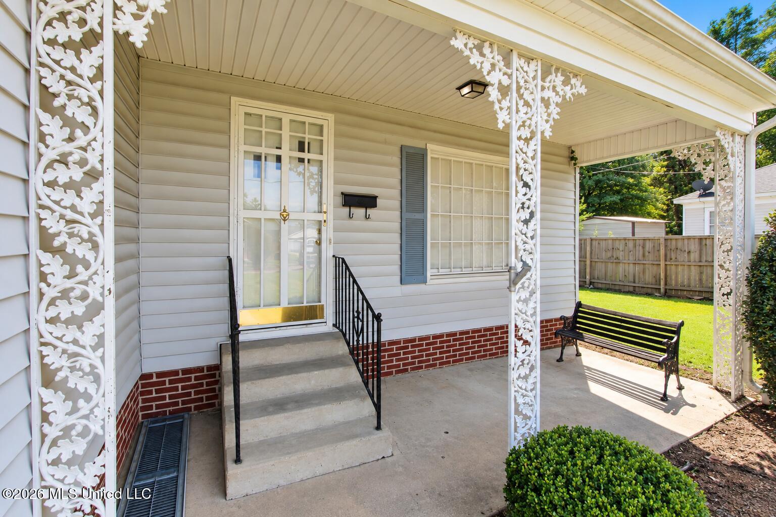 1316 Calhoun Property Photo 5
