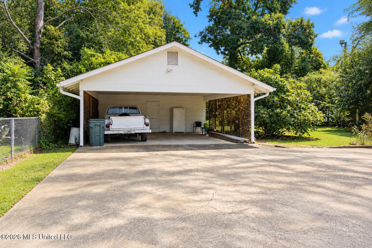 1316 Calhoun Property Photo 6