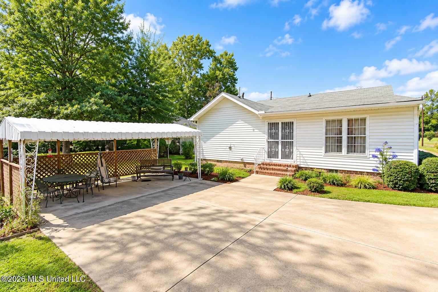 1316 Calhoun Property Photo 19