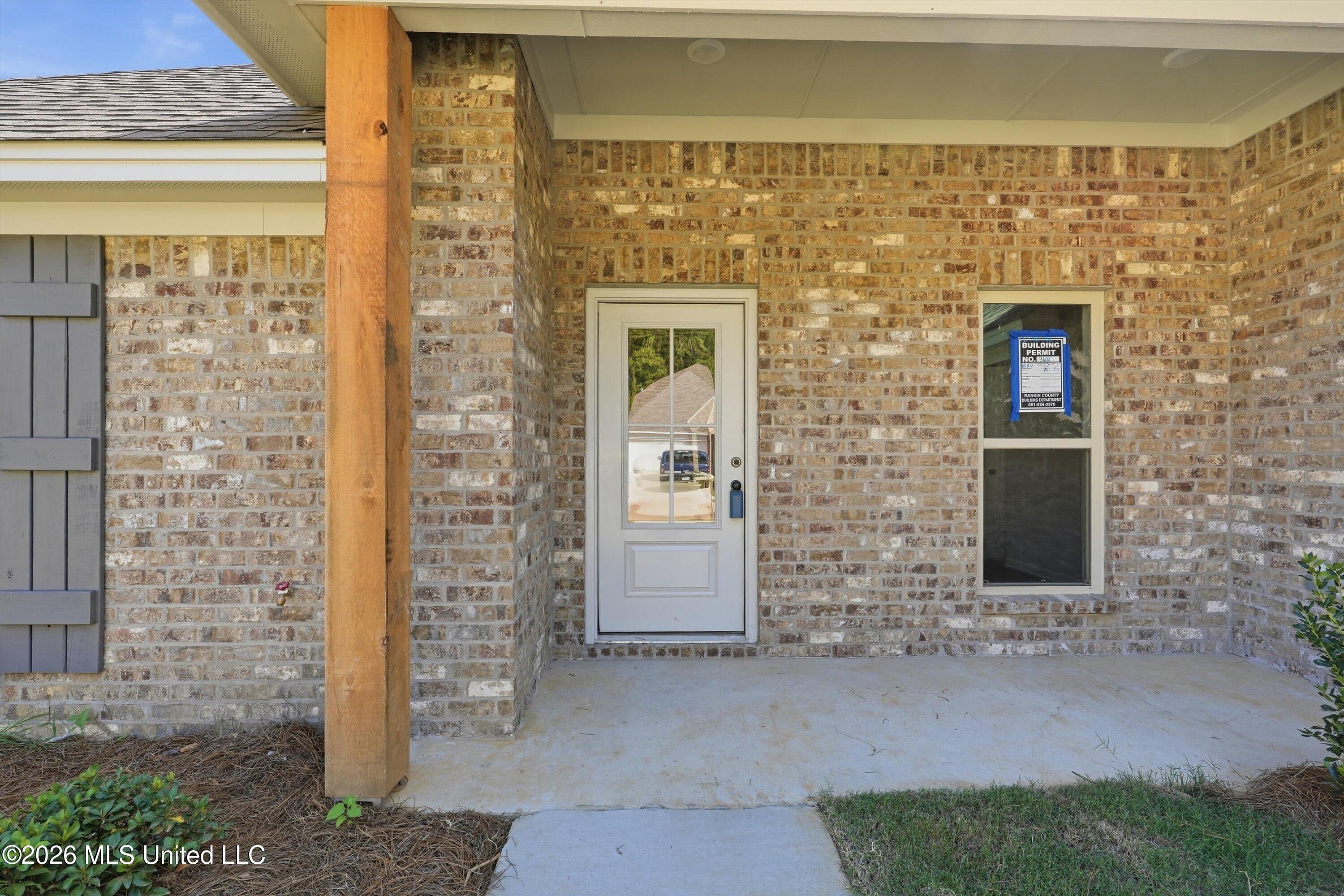 533 Stone Brook Place Property Photo 2