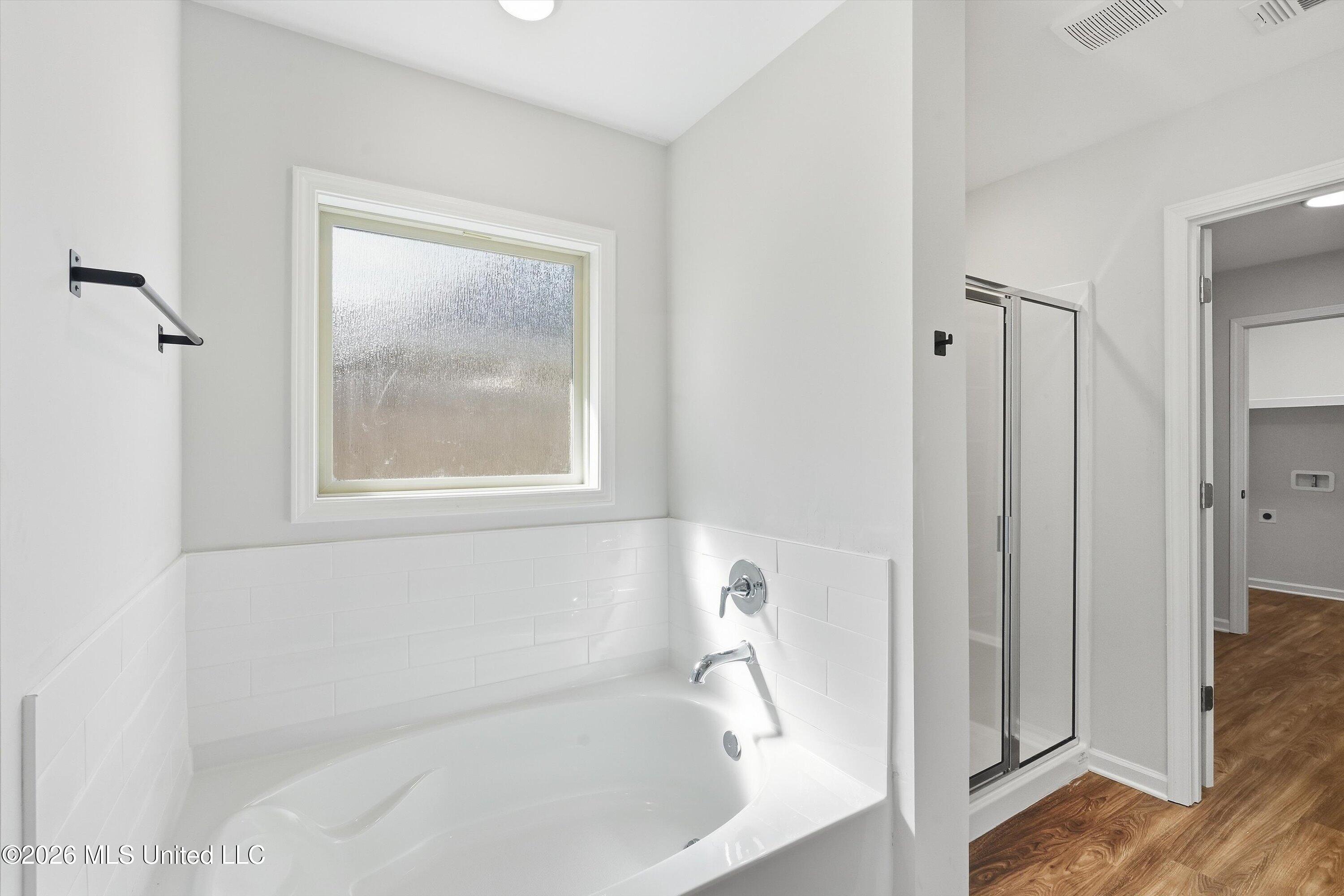 533 Stone Brook Place Property Photo 8