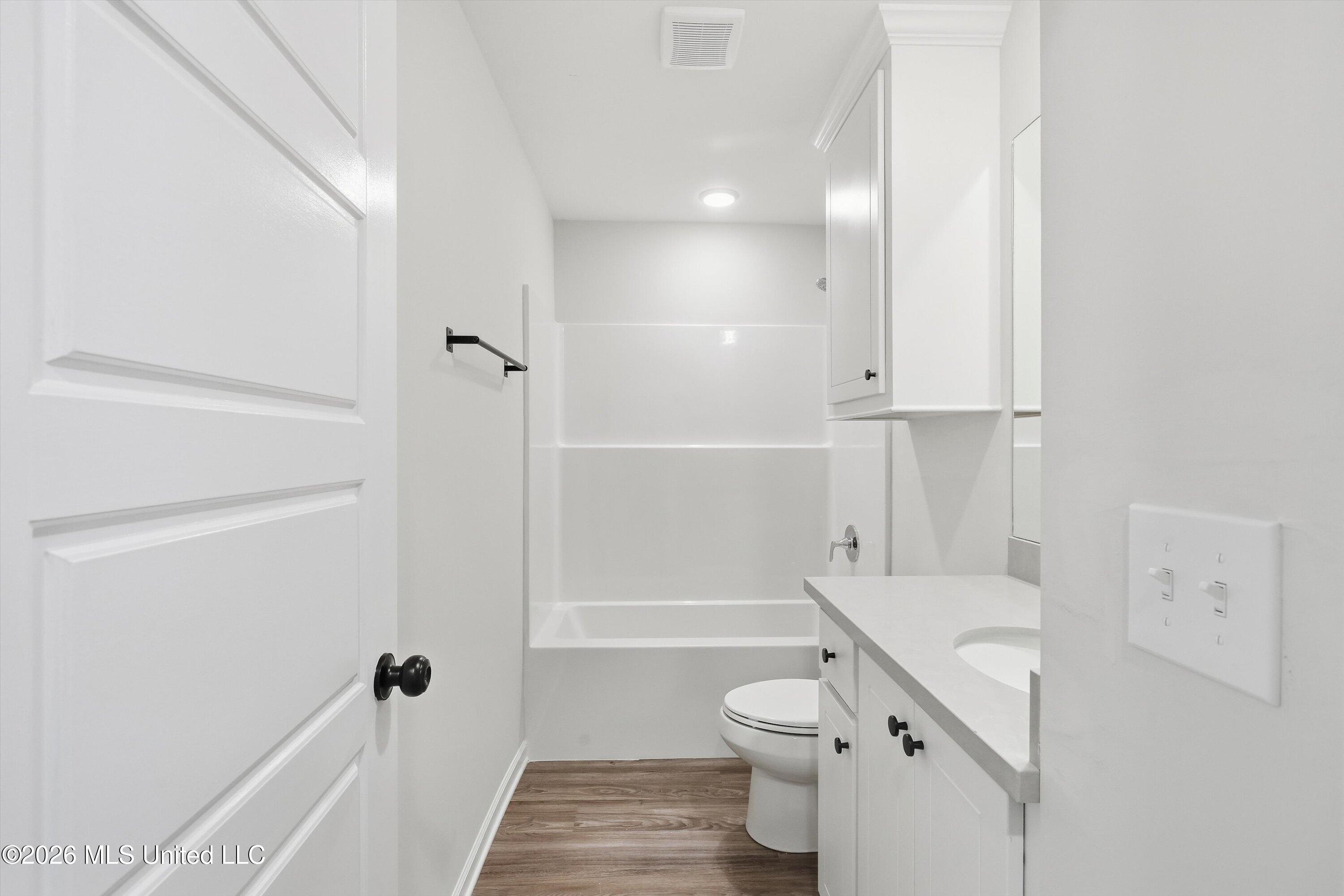 533 Stone Brook Place Property Photo 12