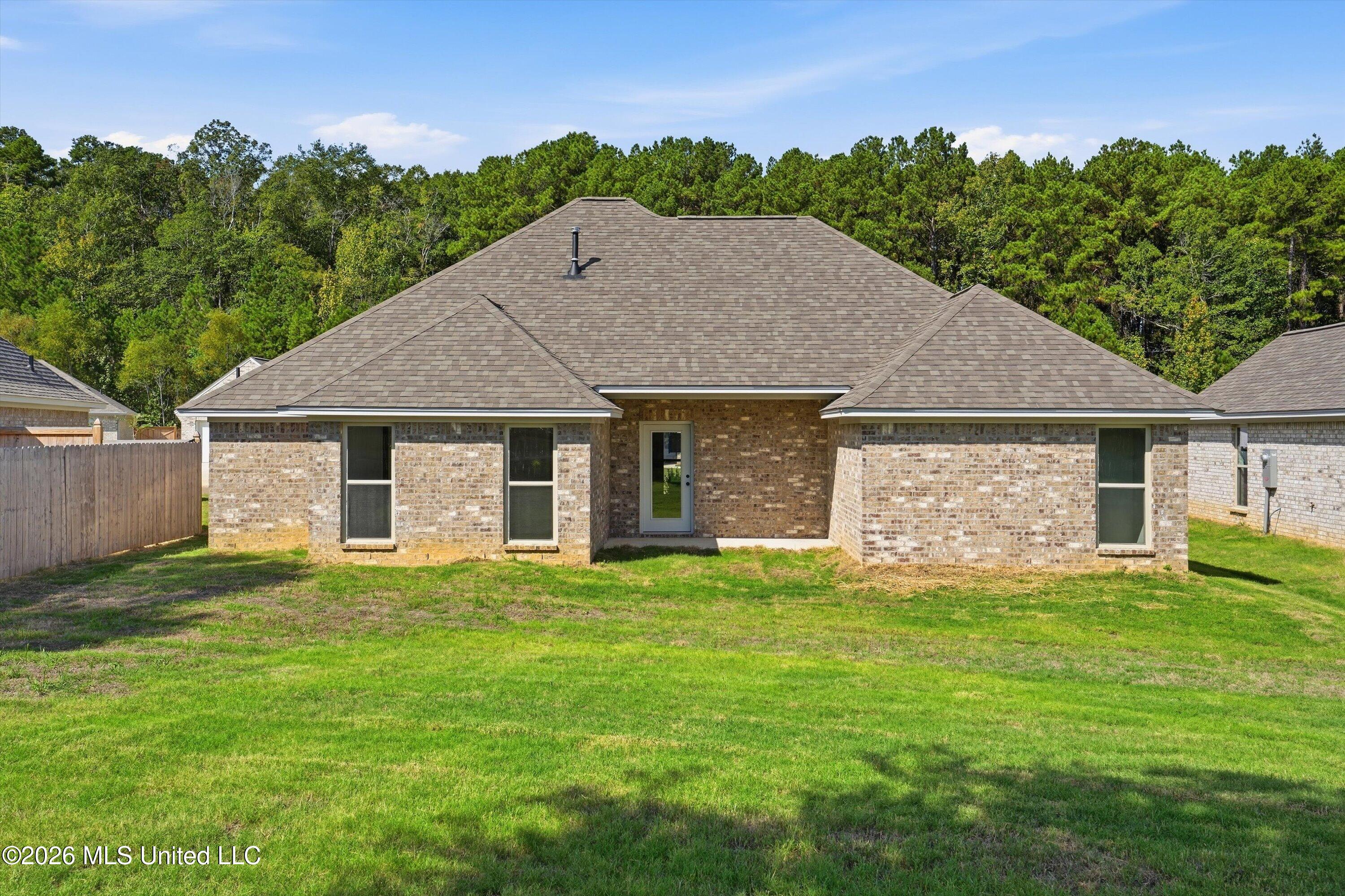 533 Stone Brook Place Property Photo 14