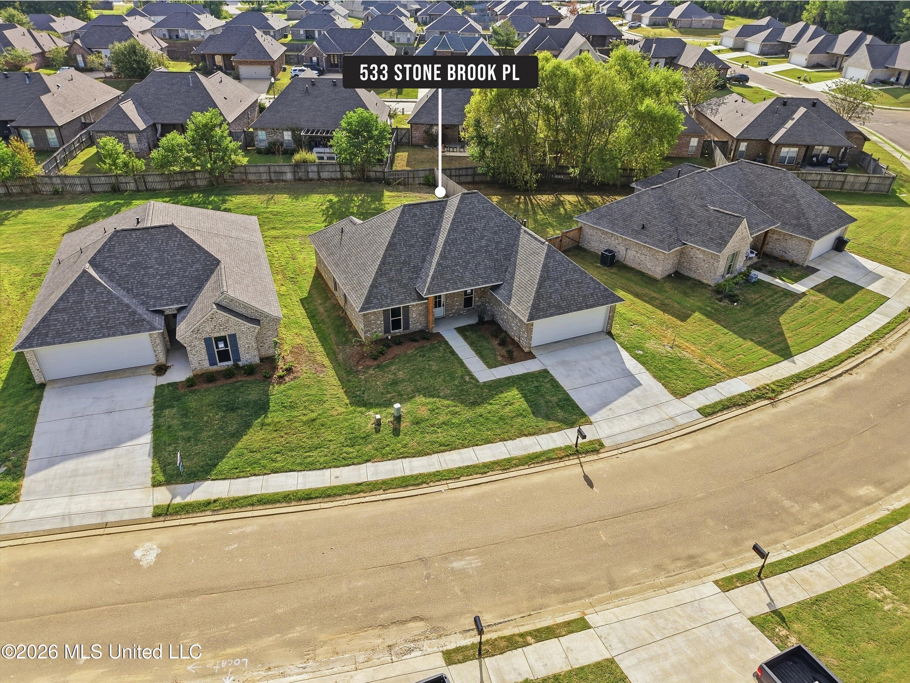 533 Stone Brook Place Property Photo 15