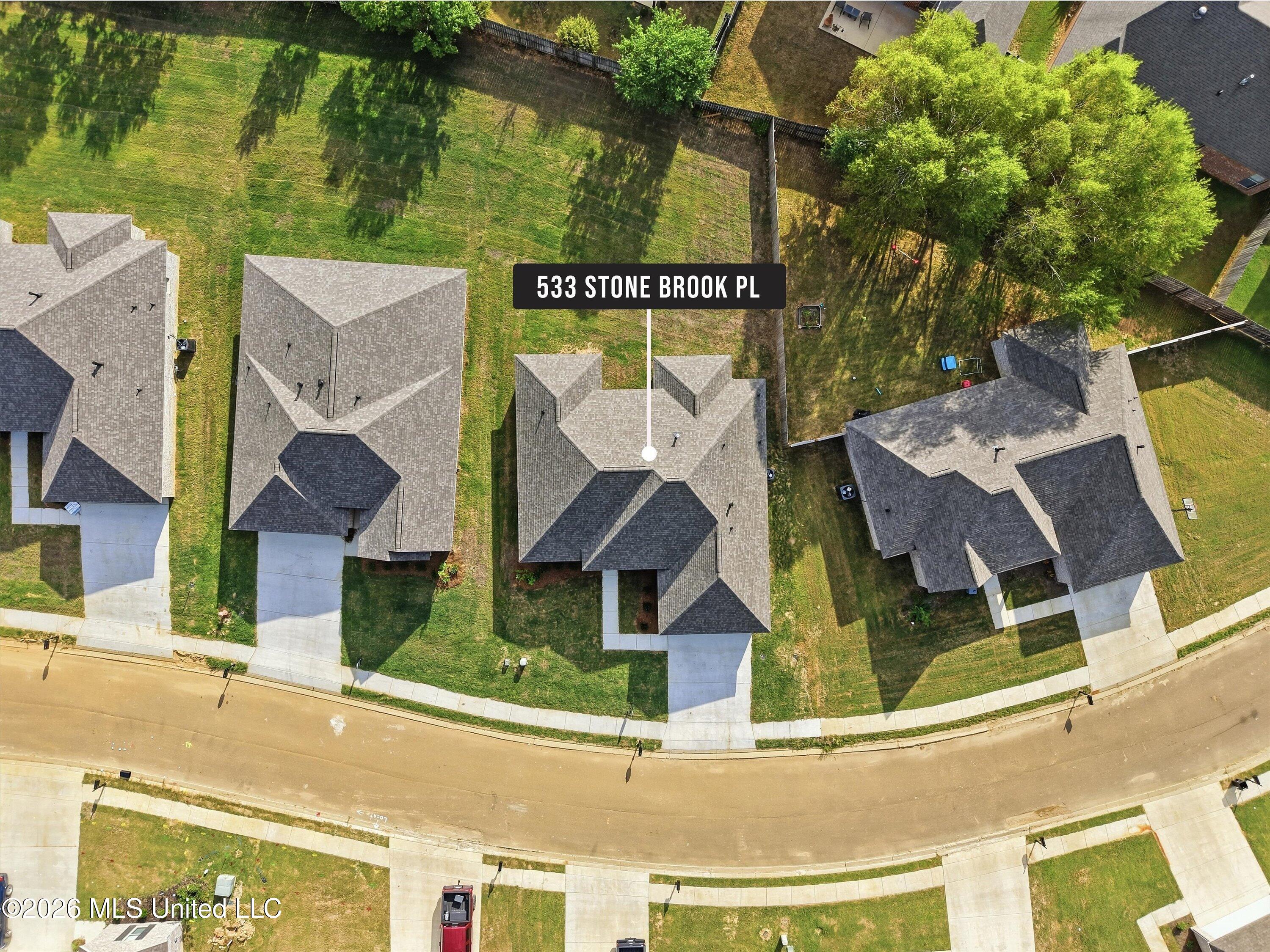 533 Stone Brook Place Property Photo 16