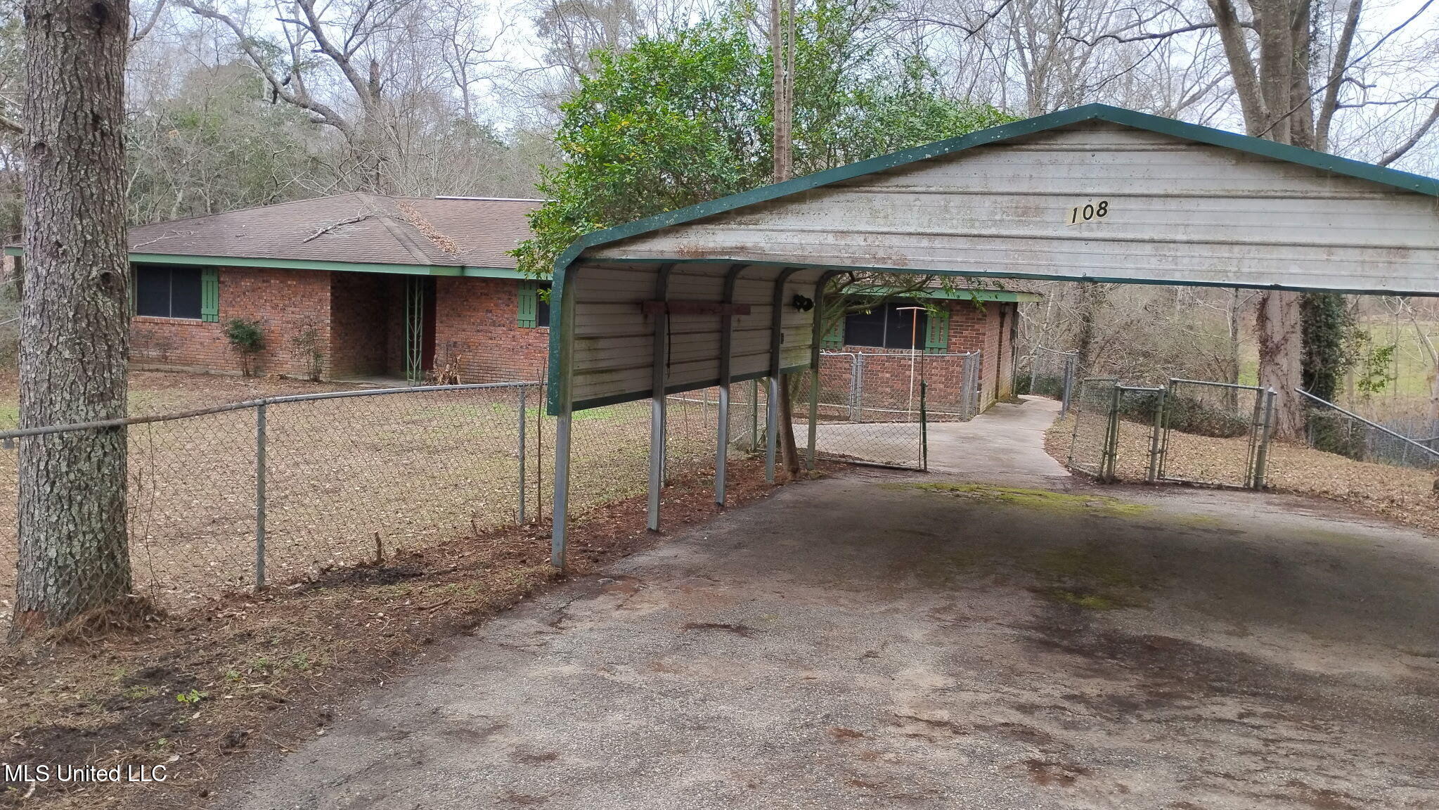 108 Aubrey Aden Road Property Photo 1