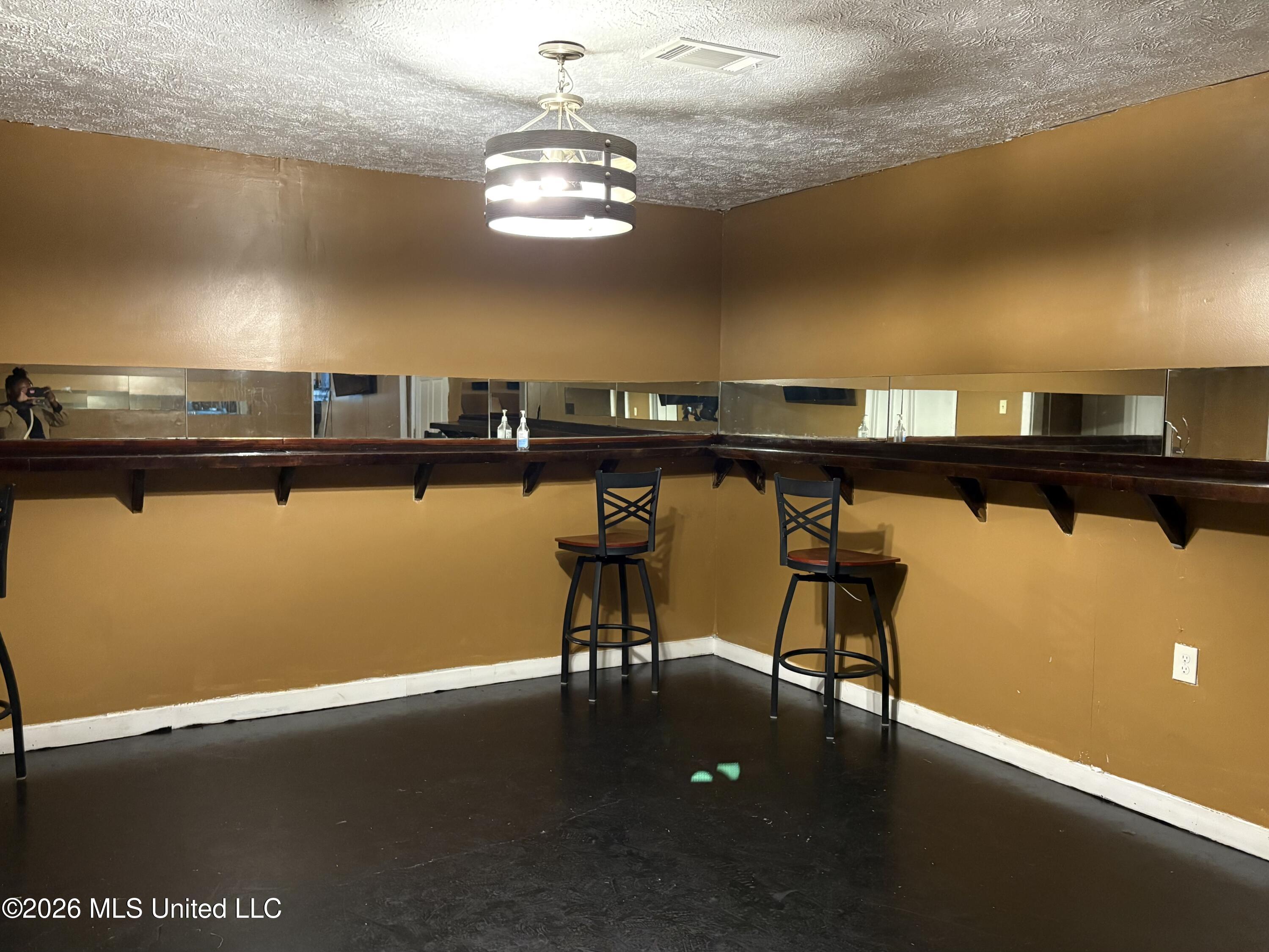 49 E Franklin Street Property Photo 12