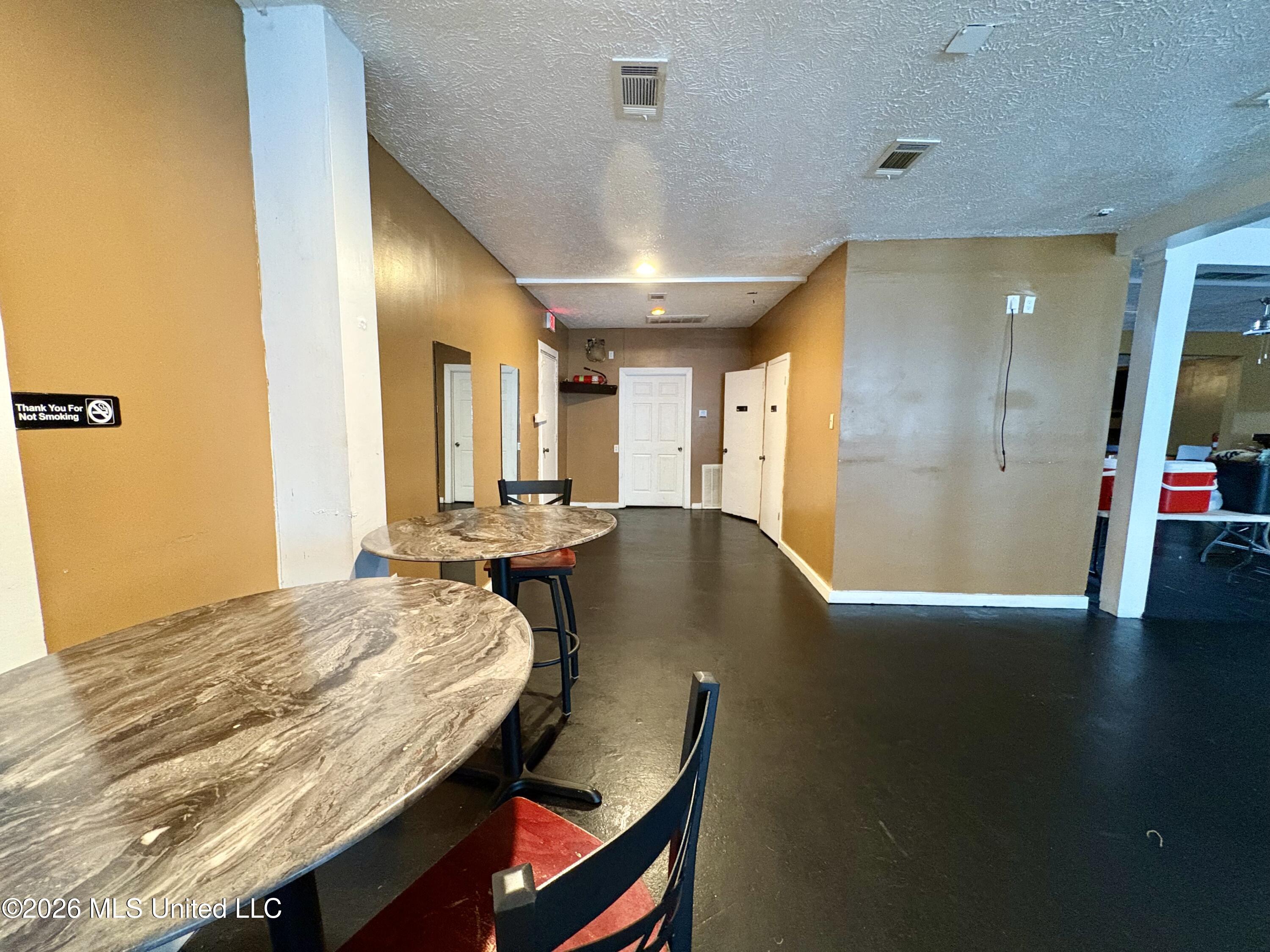 49 E Franklin Street Property Photo 19
