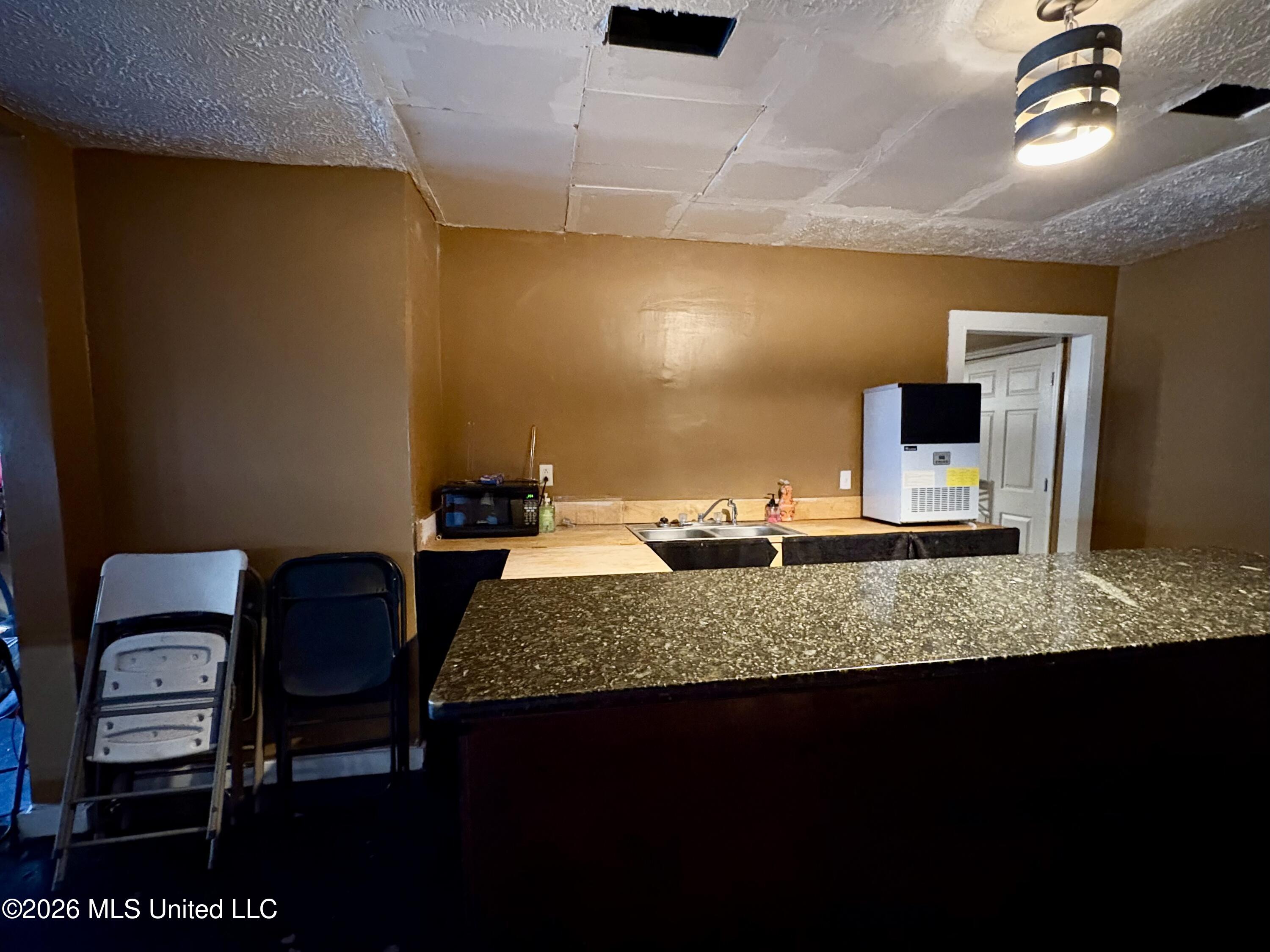 49 E Franklin Street Property Photo 21