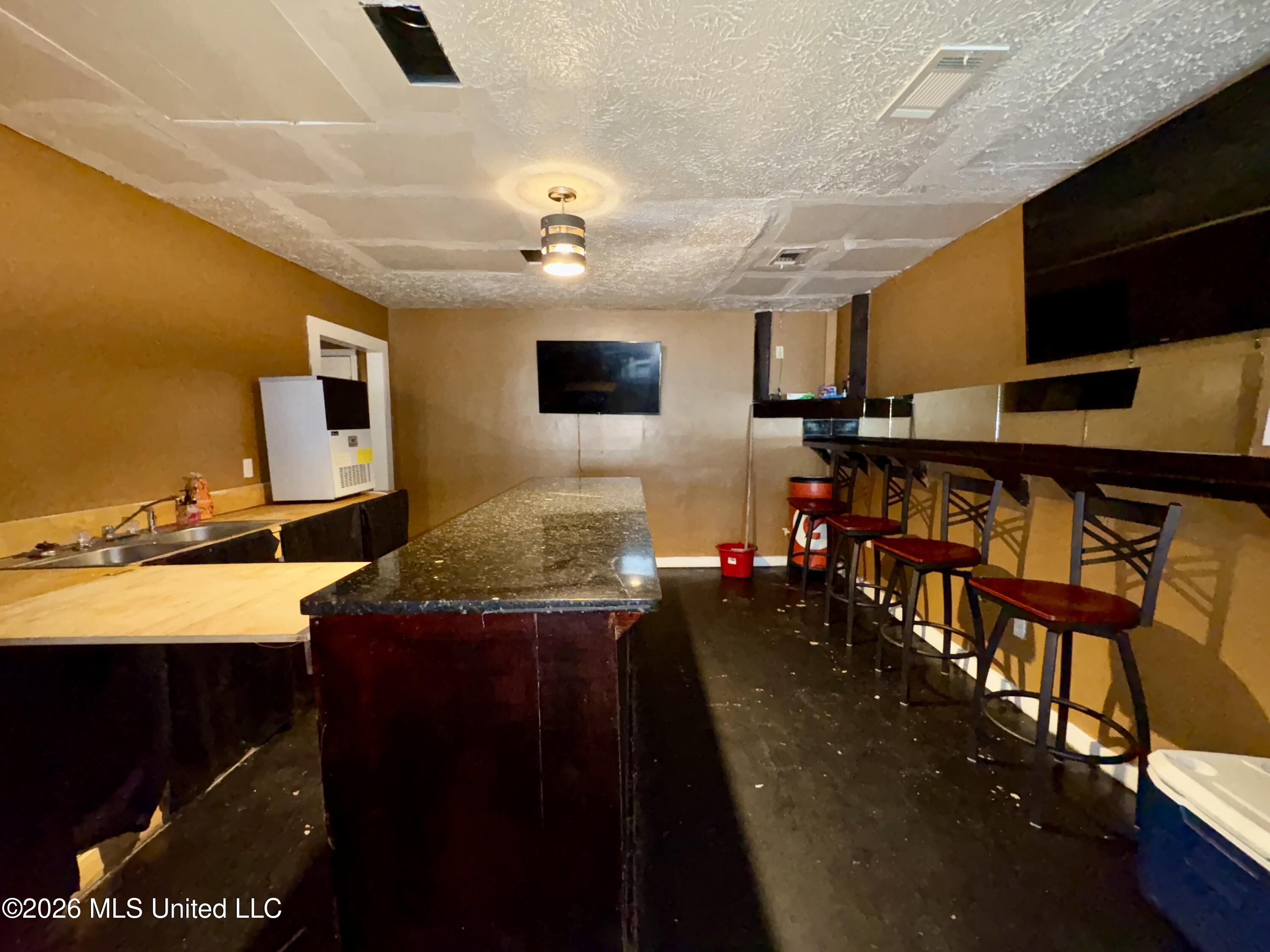 49 E Franklin Street Property Photo 22