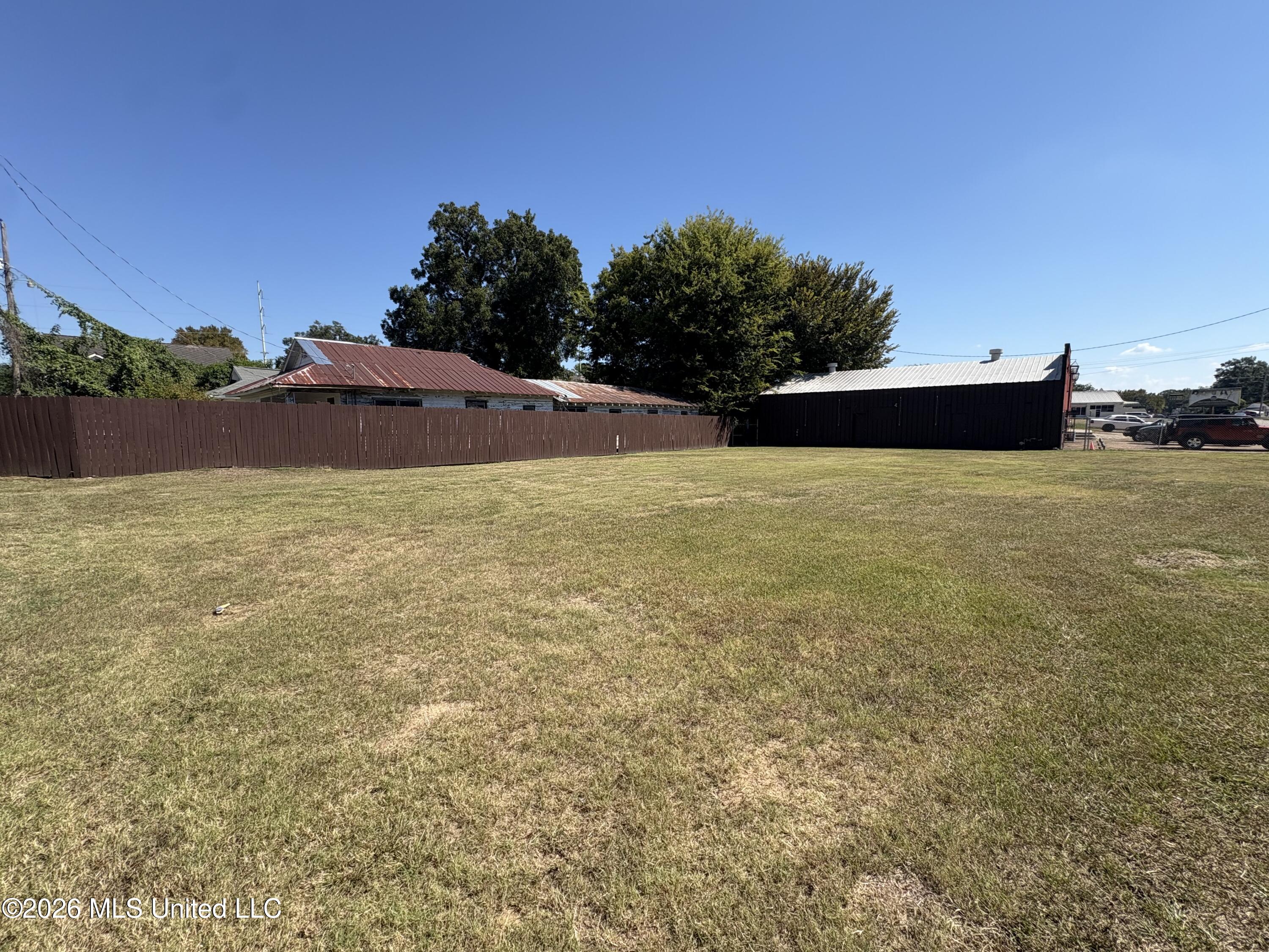 49 E Franklin Street Property Photo 26