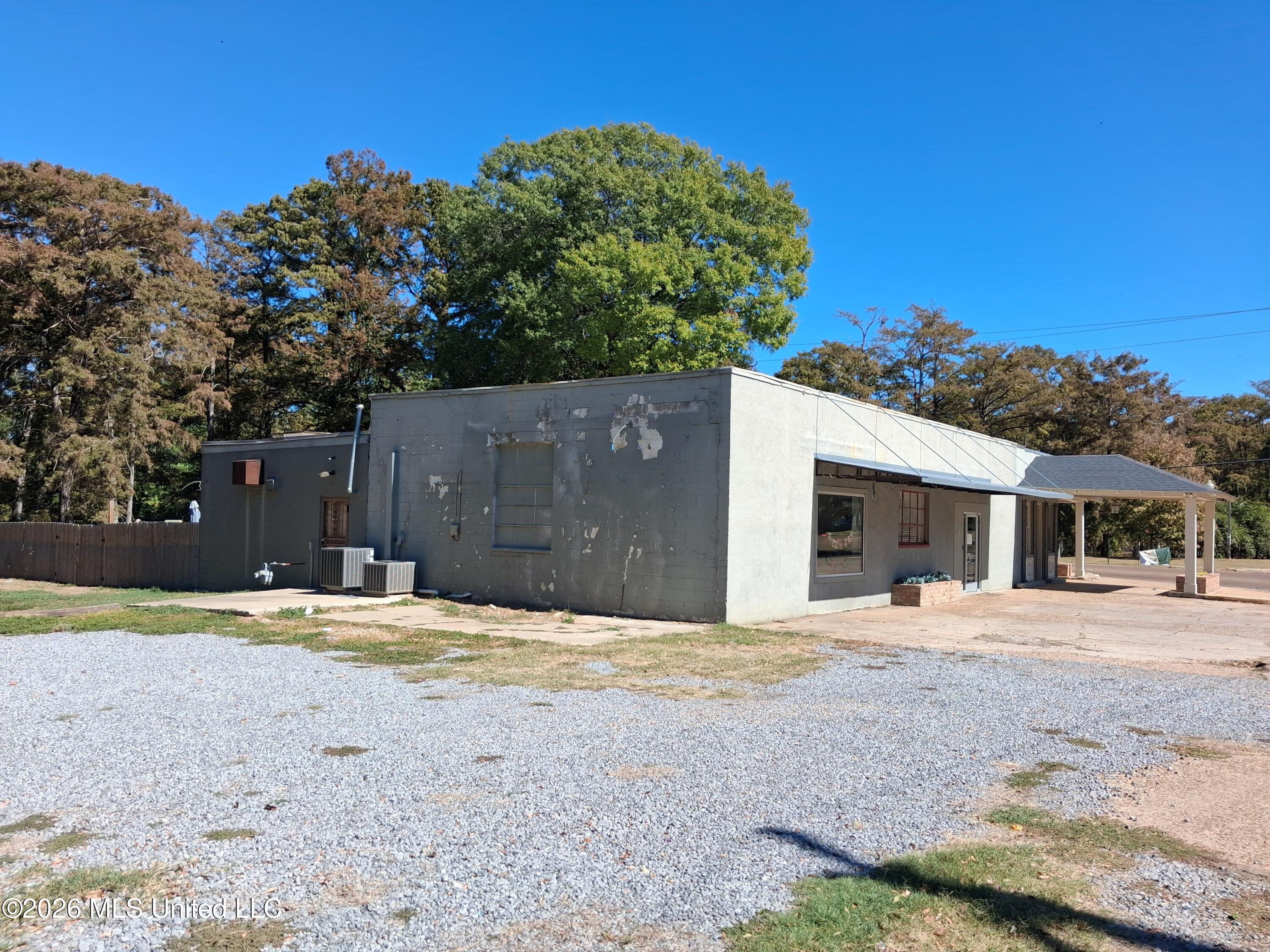315 Main Street Property Photo 18