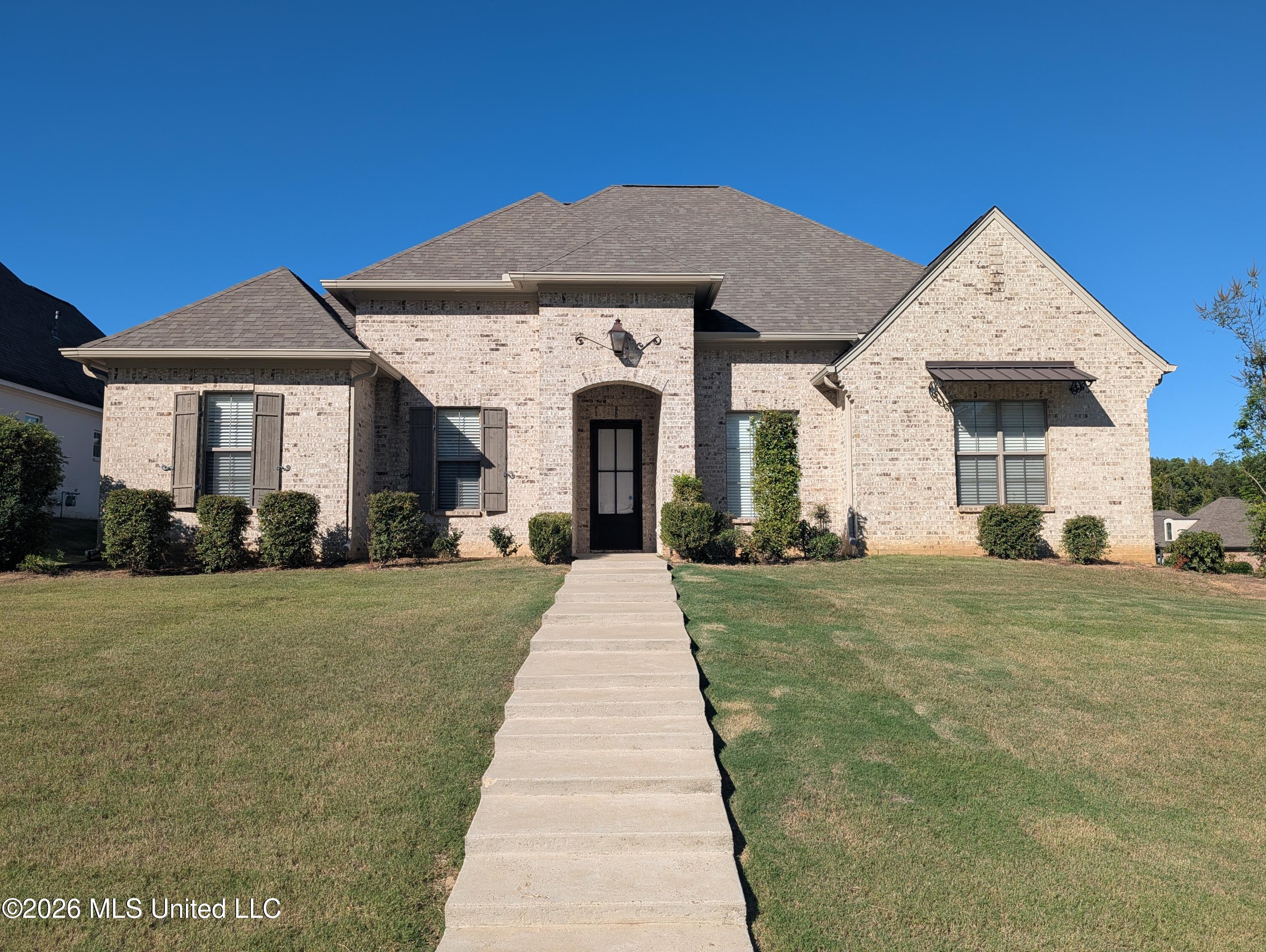 170 Stone Creek Drive Property Photo 1