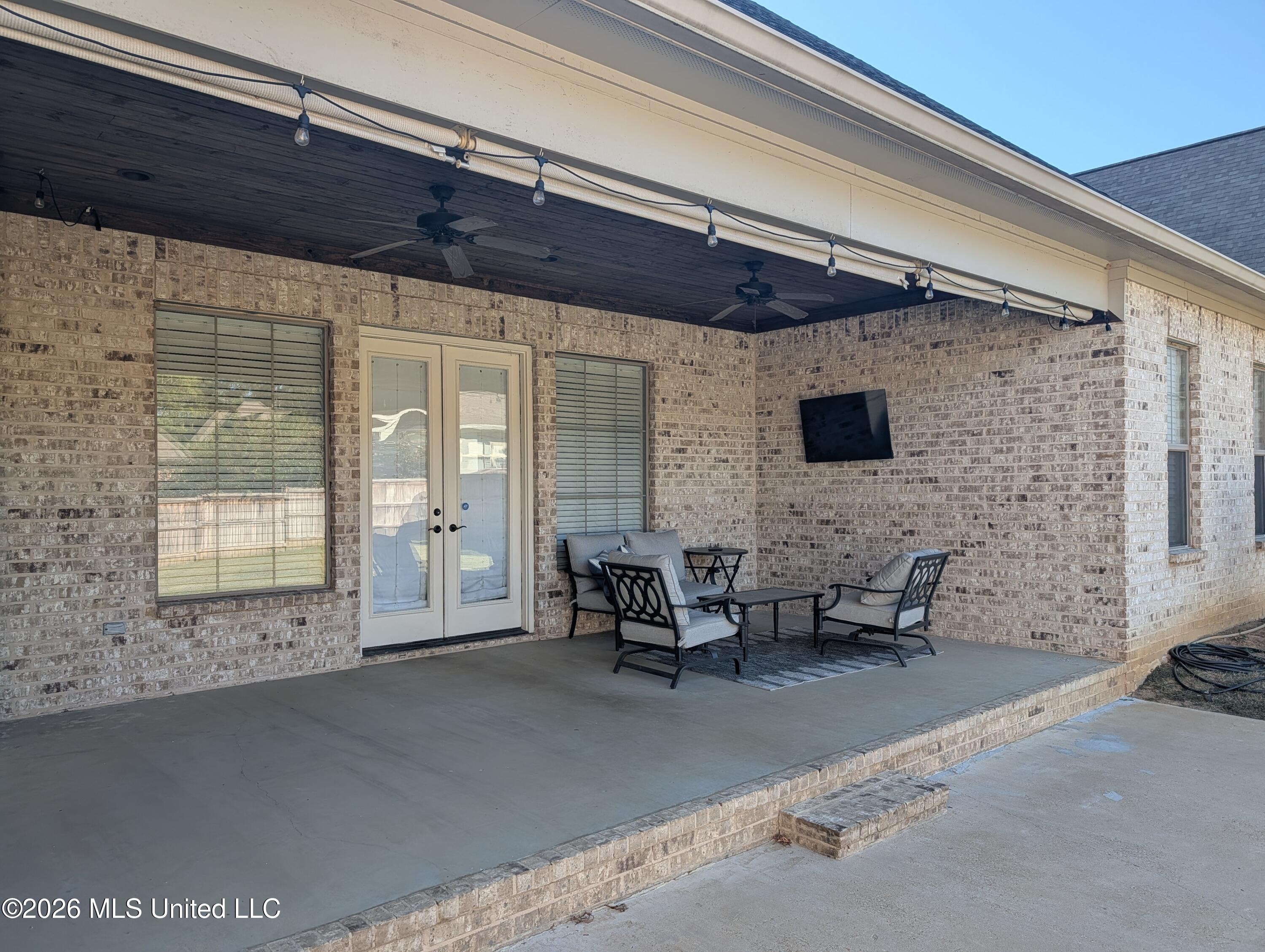 170 Stone Creek Drive Property Photo 5