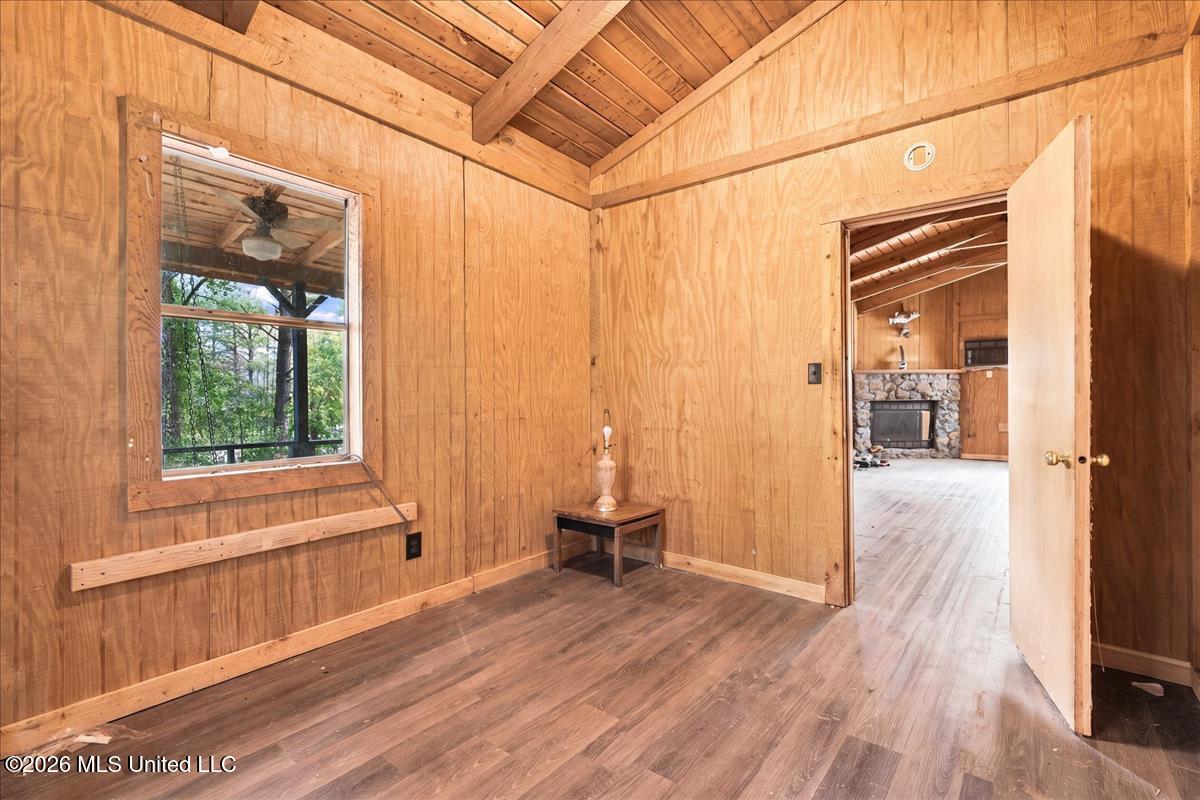 512 Oakview Property Photo 11