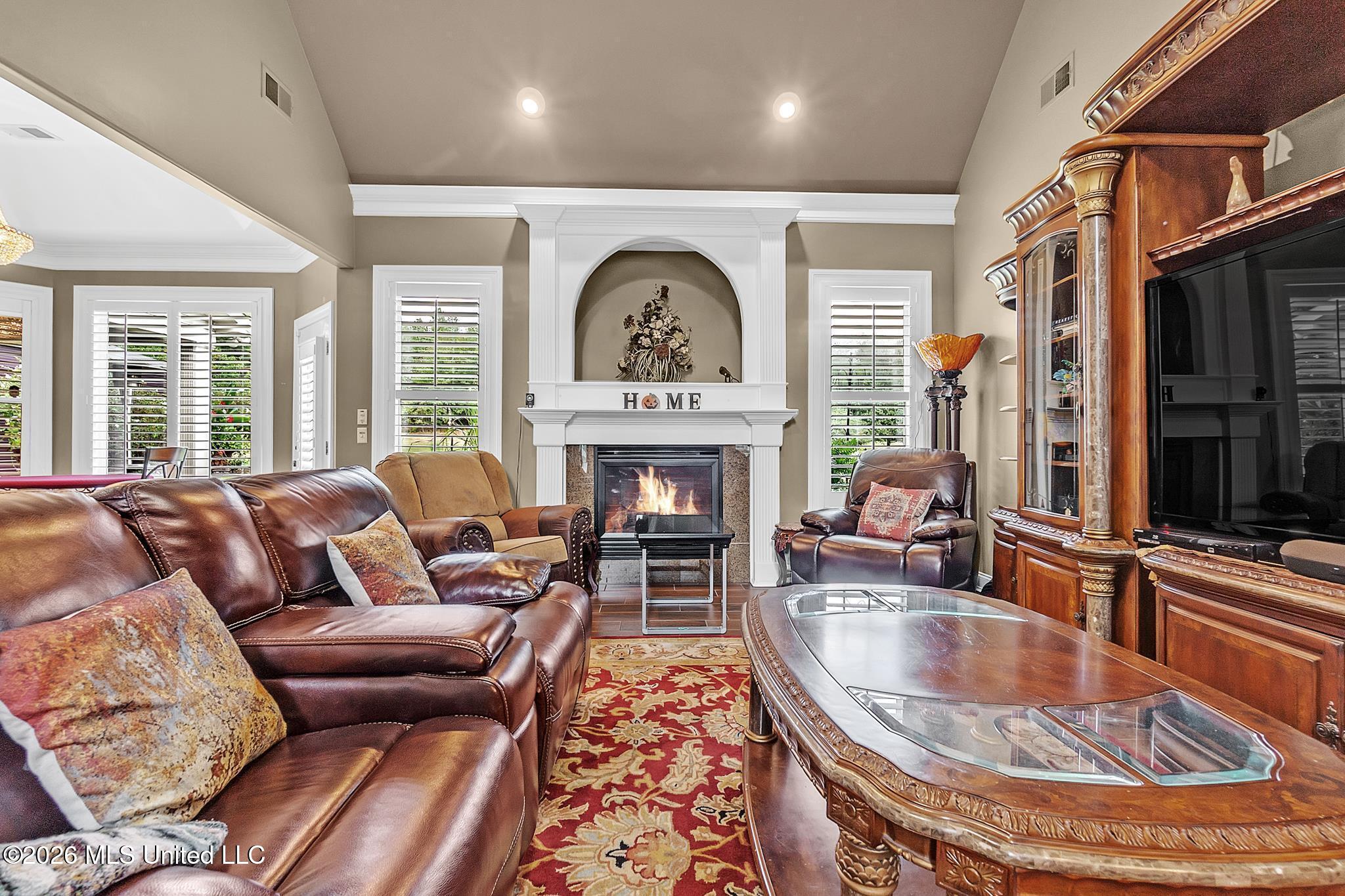 12520 Whispering Pines Drive Property Photo 8