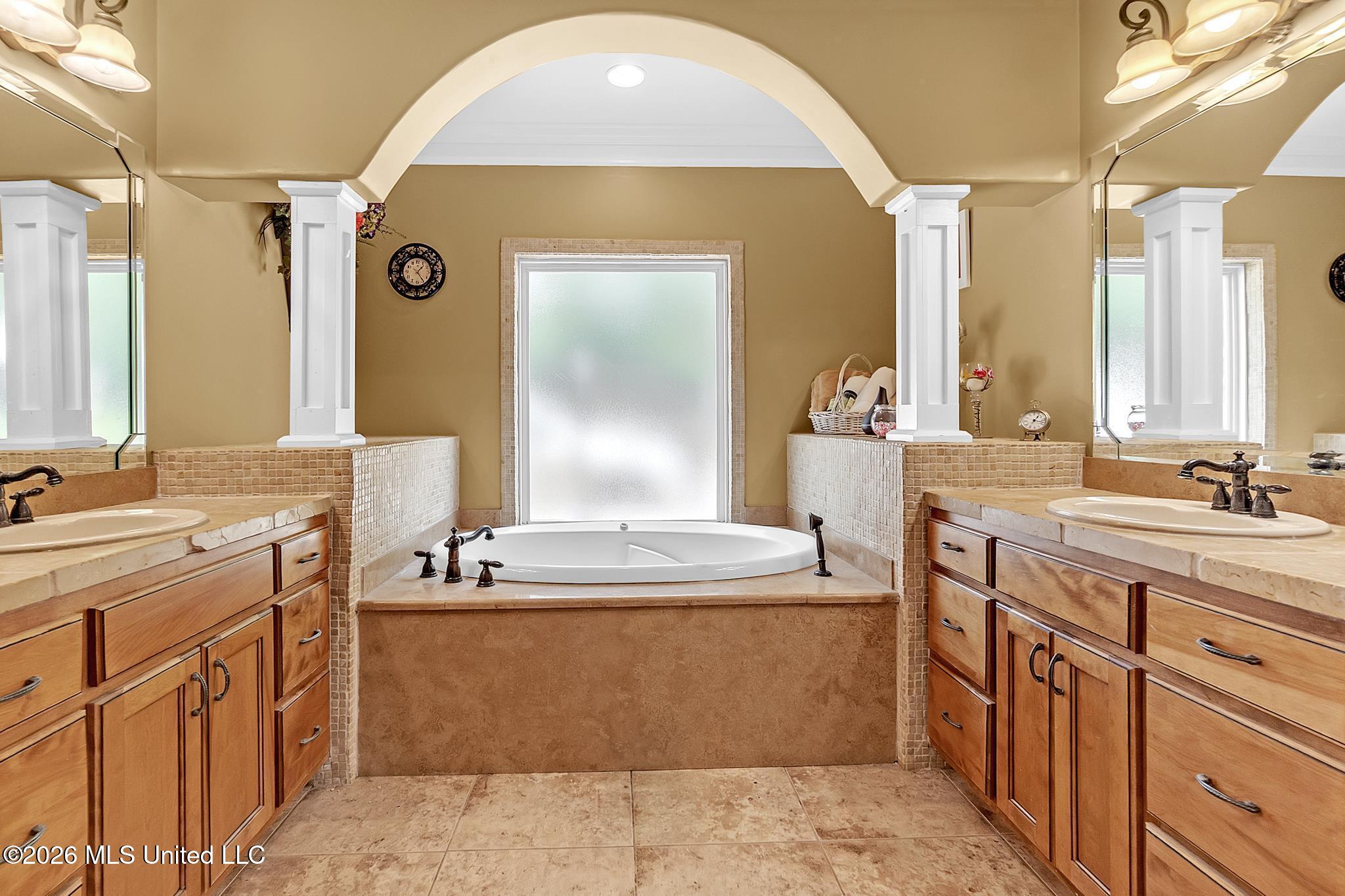 12520 Whispering Pines Drive Property Photo 21