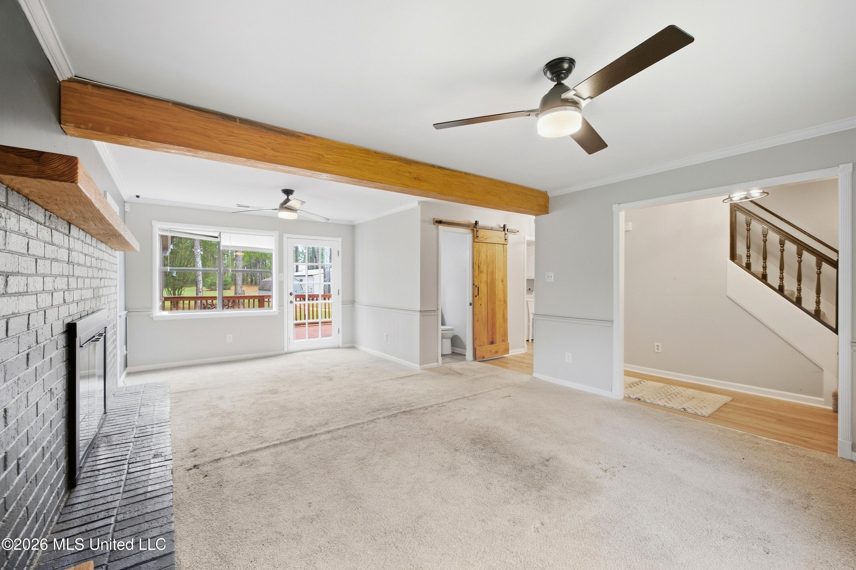120 Oakwood Drive Property Photo 6