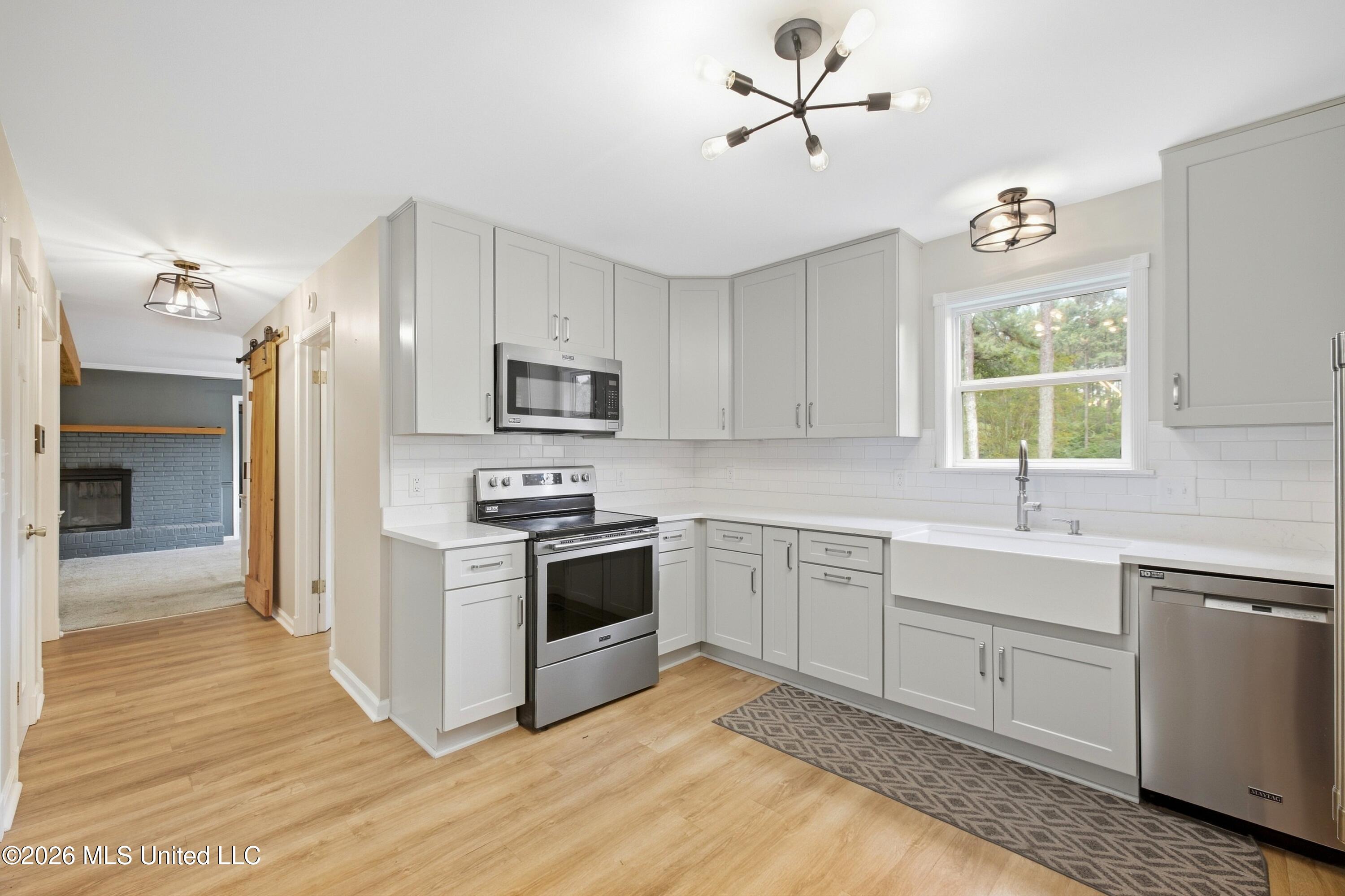 120 Oakwood Drive Property Photo 10