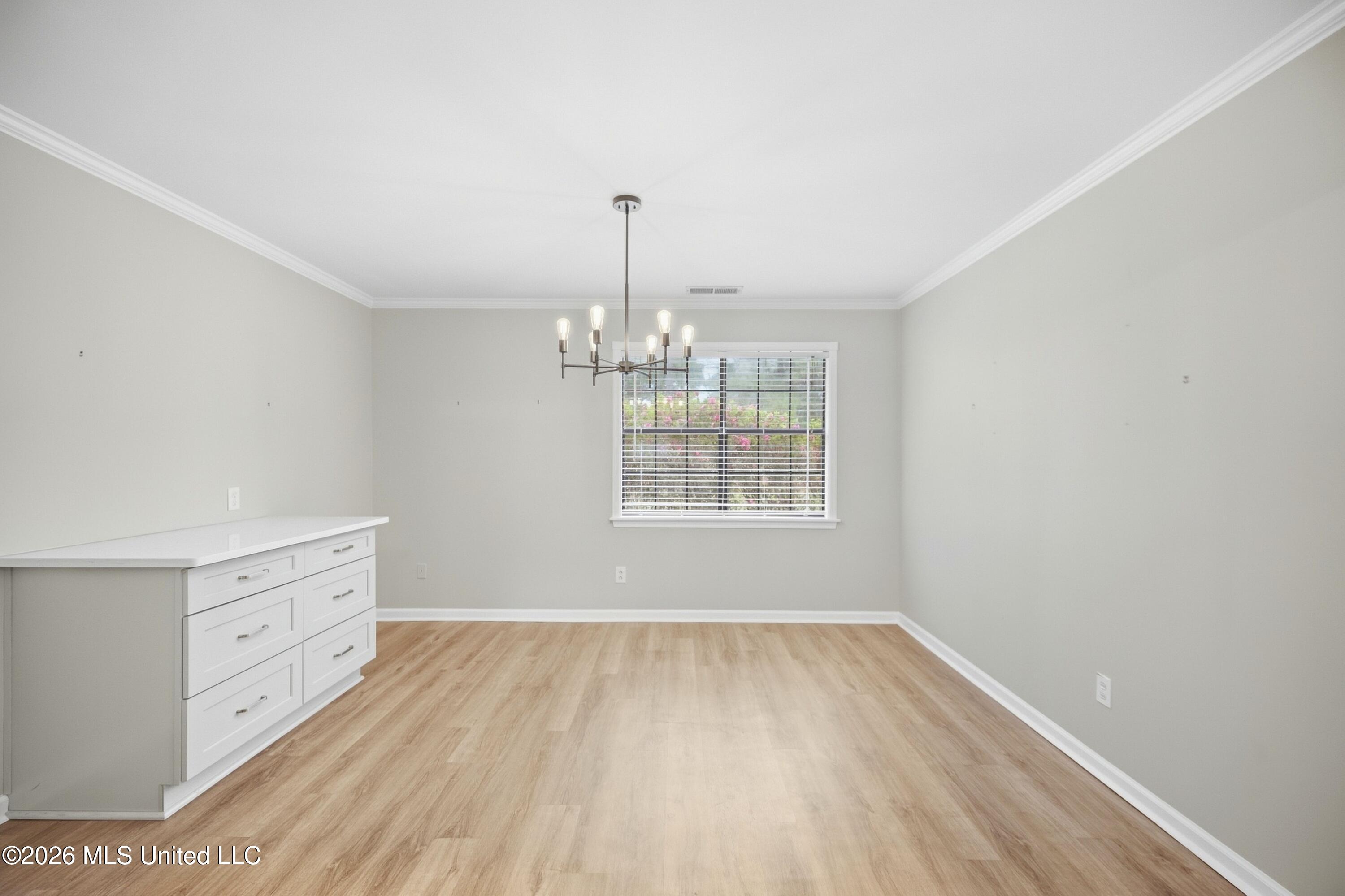 120 Oakwood Drive Property Photo 13